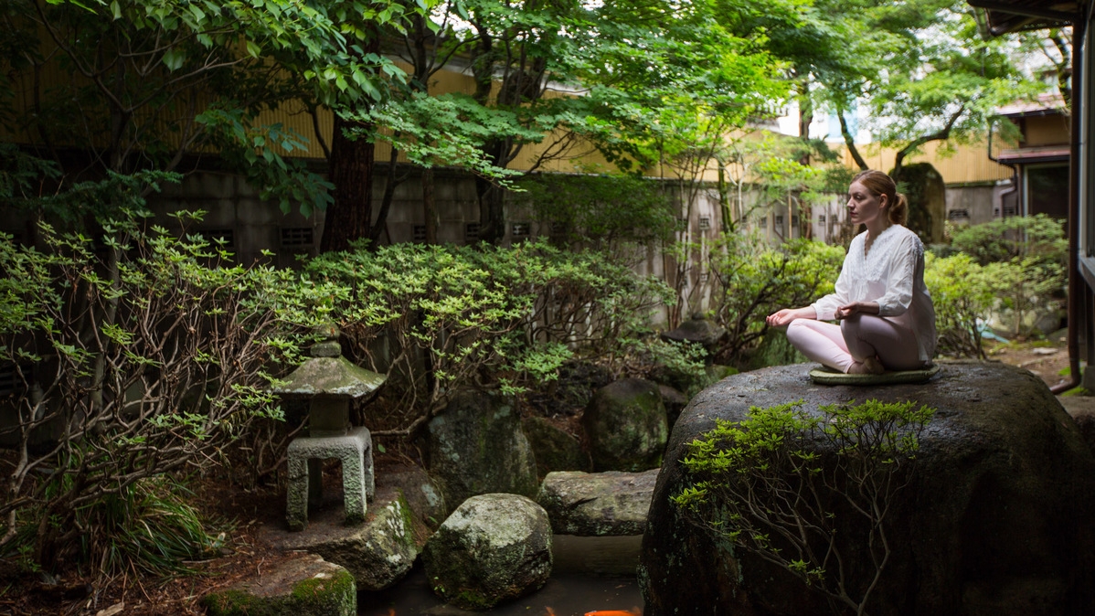 【仏教体験付／食事なし】心身清める戒壇巡り＆朝のお勤め＆特別御朱印付きの素泊まりプラン