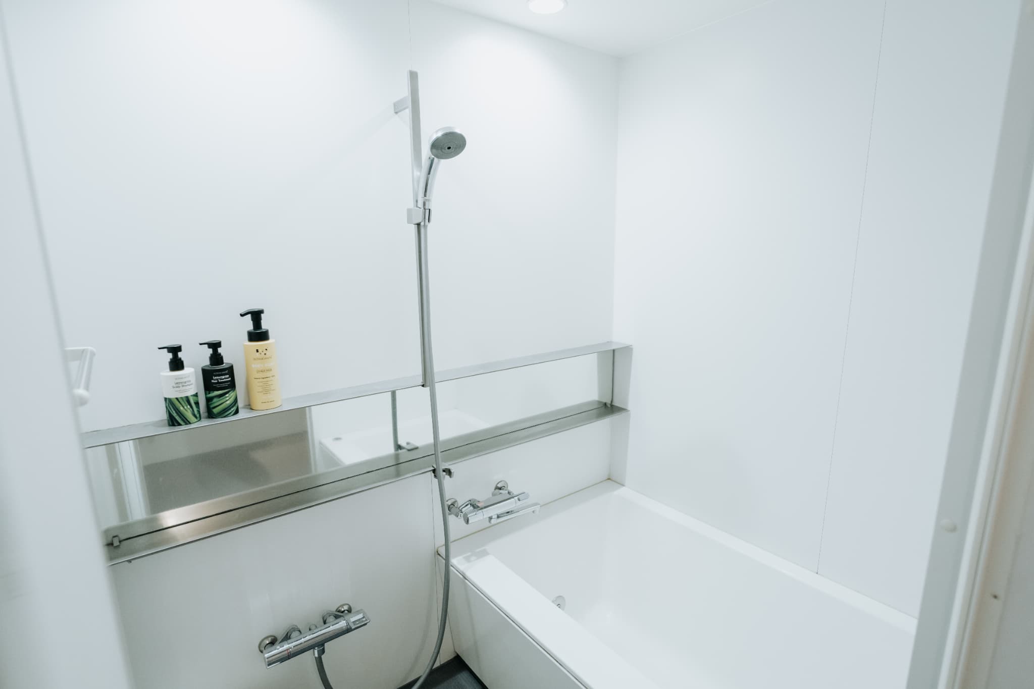 バスタブ：デラックスツインルーム