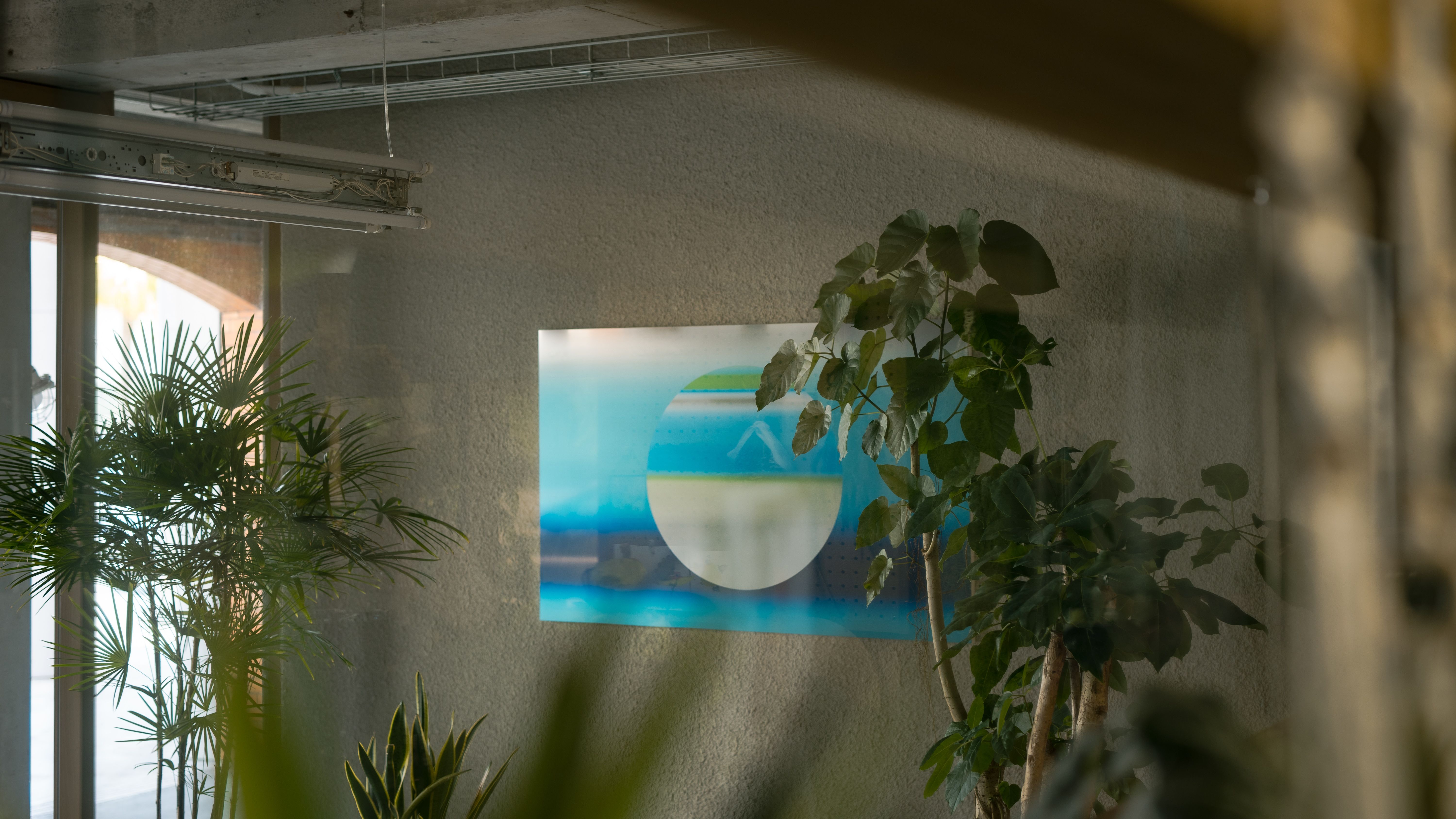 【エントランス】ロビーアートYOSHIROTTEN