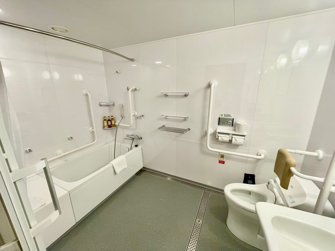 ◆ユニバーサルツインルーム◆洗面所・トイレ・お風呂