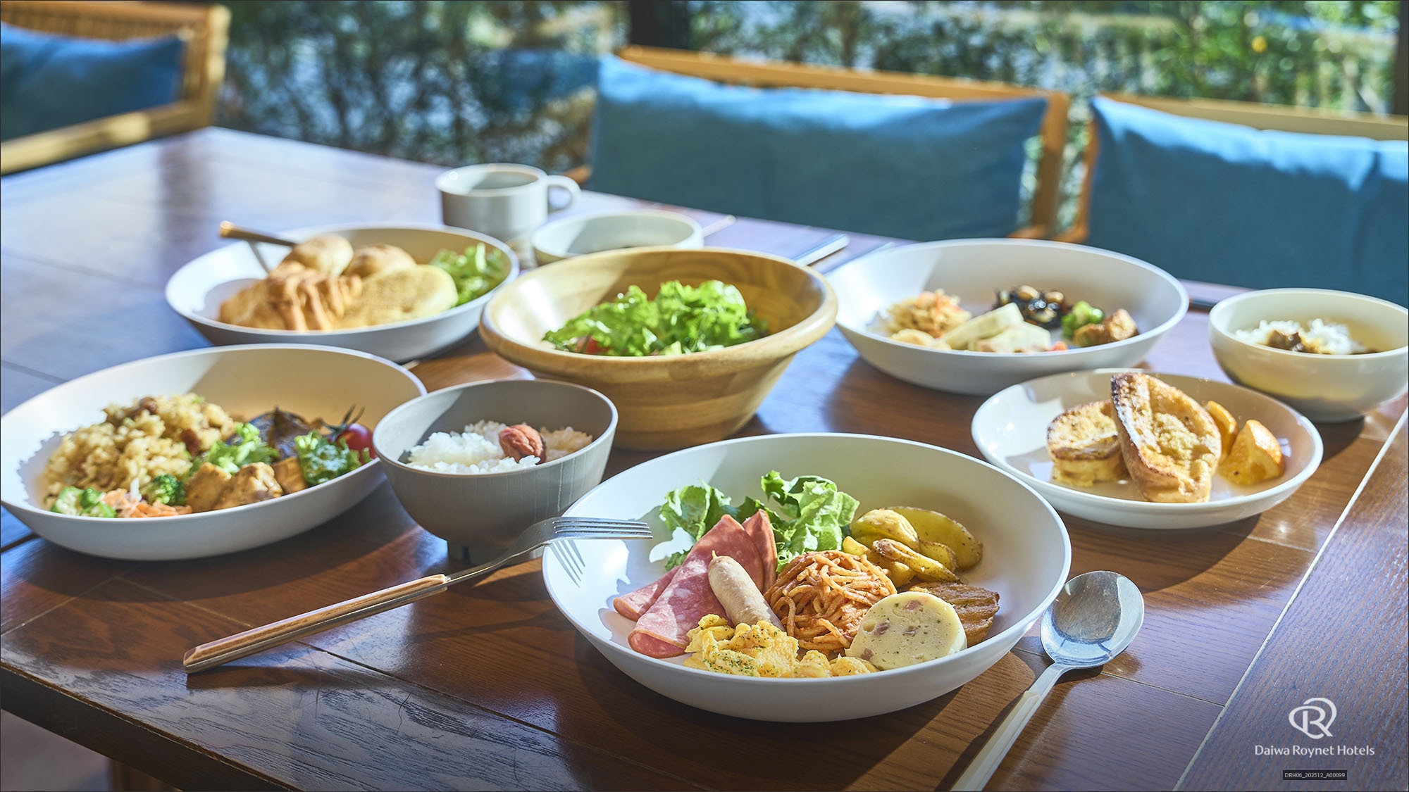 【楽天春セール】 和洋ビュッフェの朝食付◆全室セミセパレート・バスルームは洗い場付◆