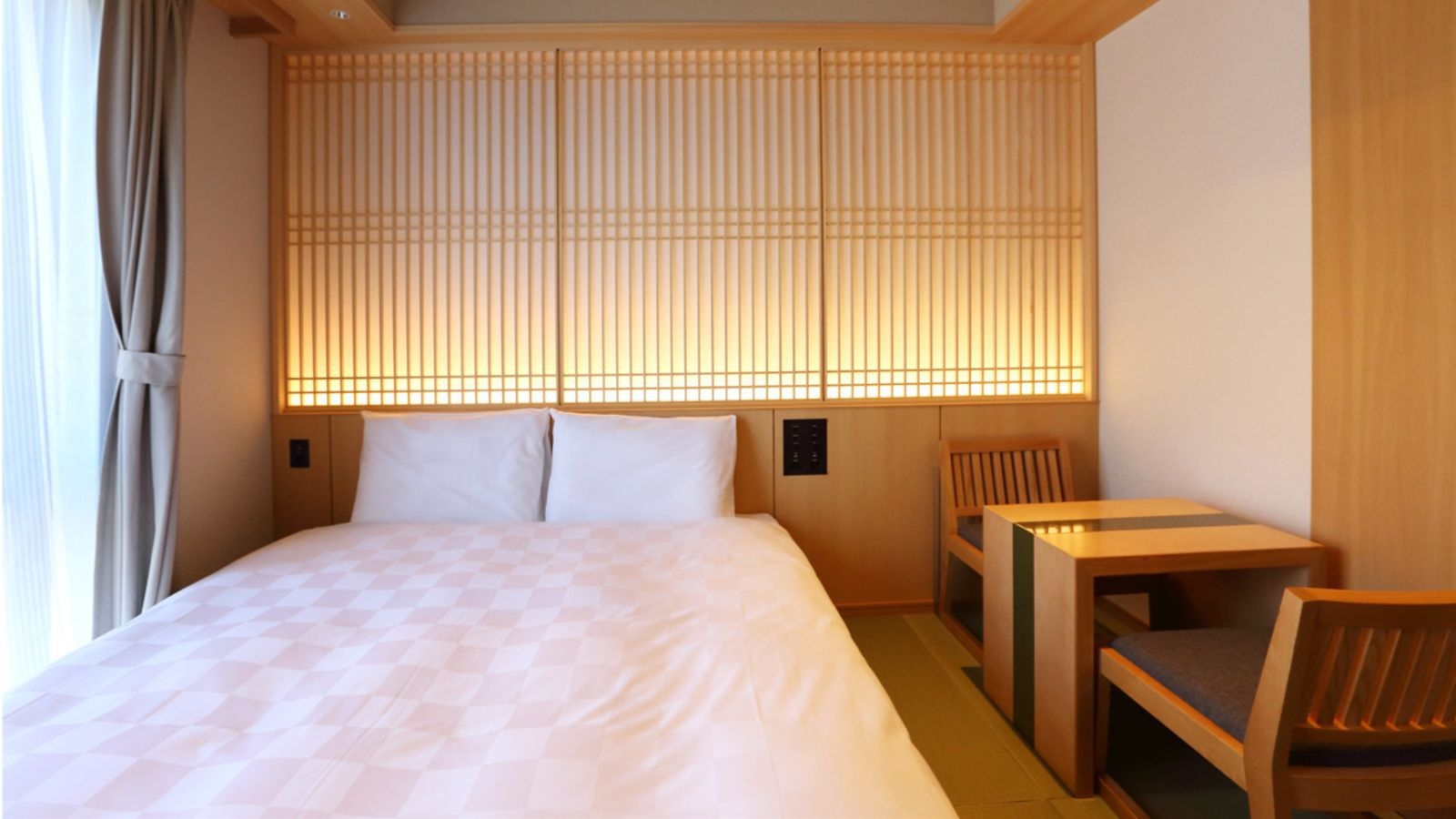 【夏季限定】12時レイトチェックアウト付◆クイーンベッドでゆったり京都ステイ♪＜朝食付き＞