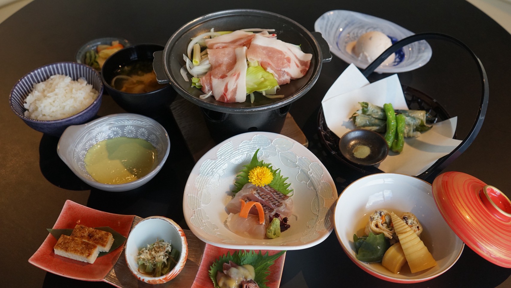 【二食付き】月のみちの季節の会席コース付きプラン＜夕朝食付＞