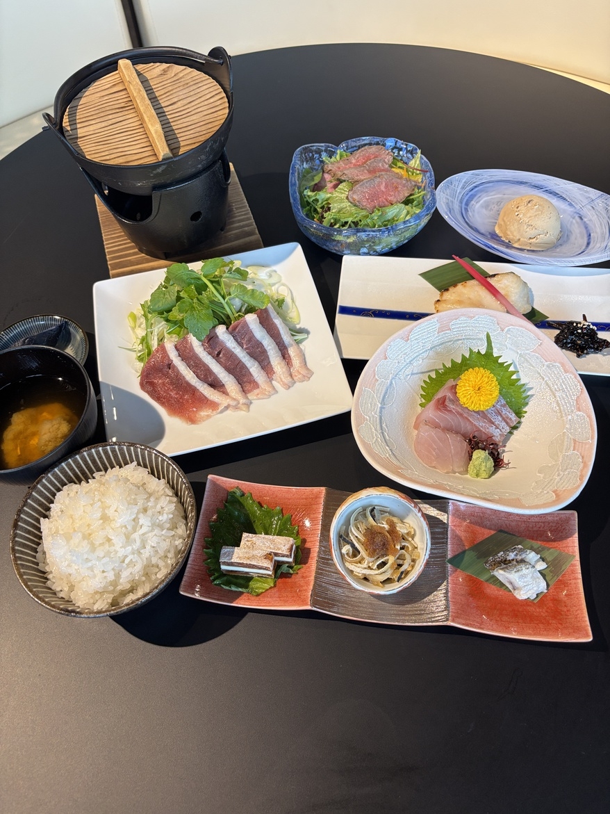 【二食付き】月のみちの季節の会席コース付きプラン＜夕朝食付＞