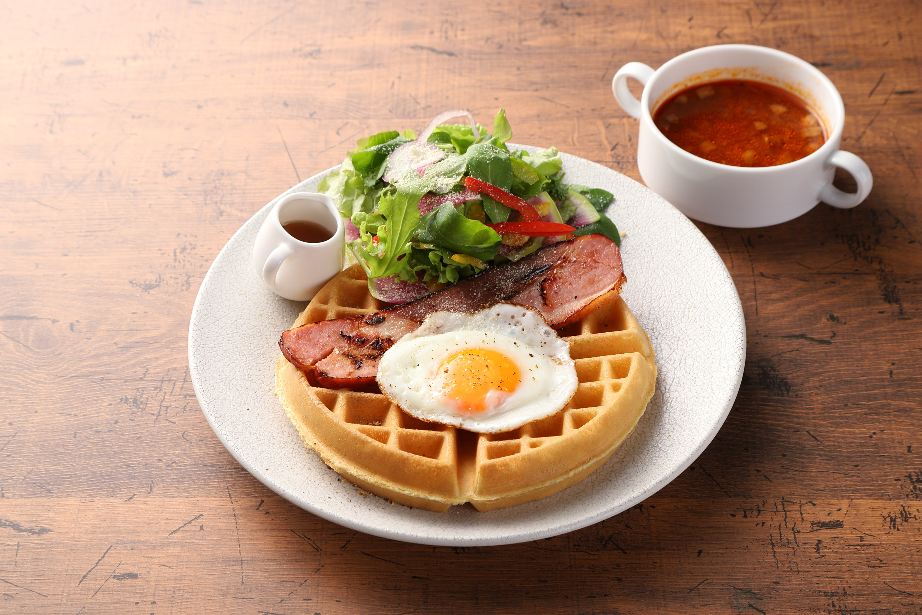 ランチタイム　焼きたてワッフルランチセット