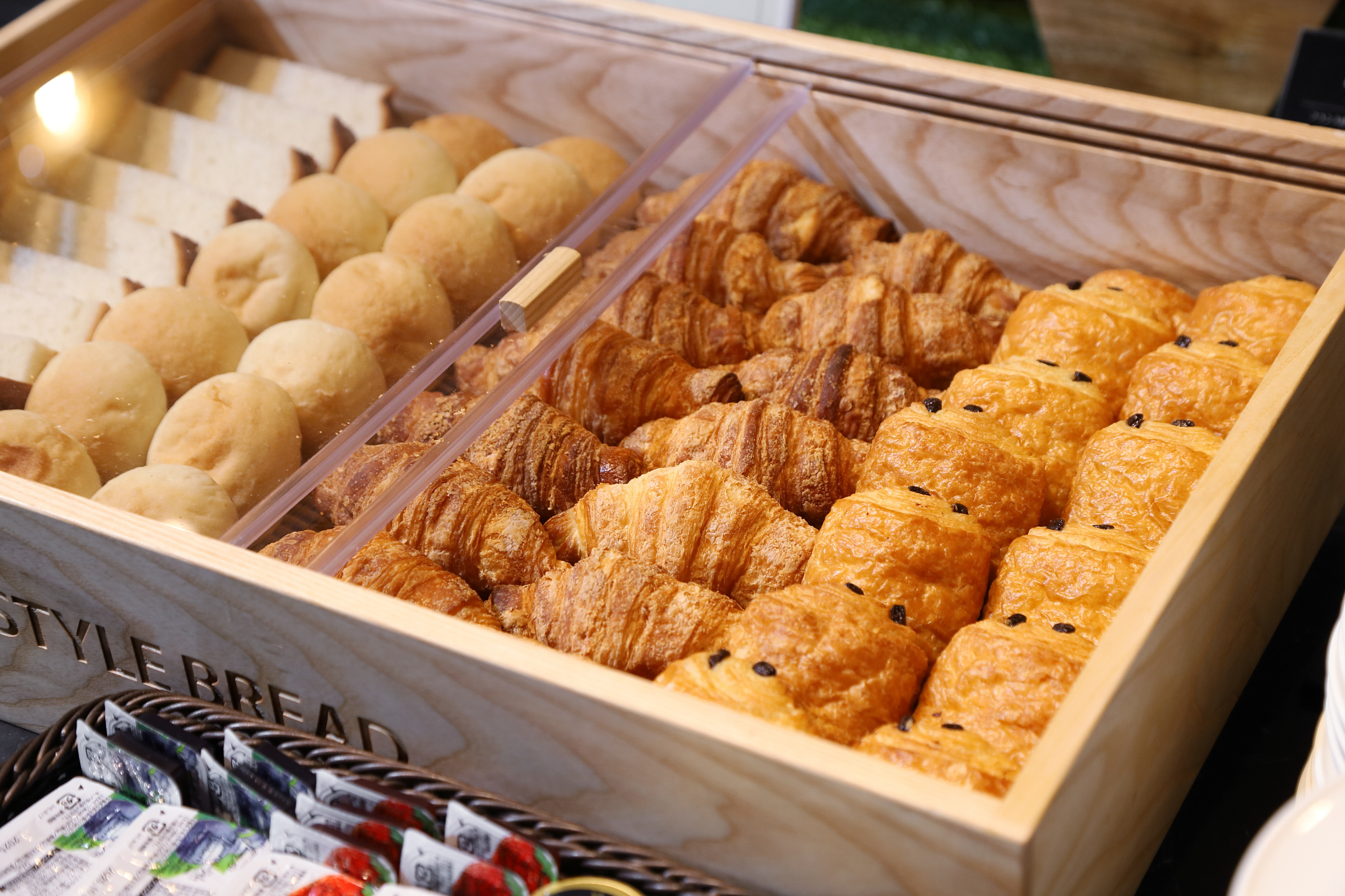 朝食バイキング　米粉パン