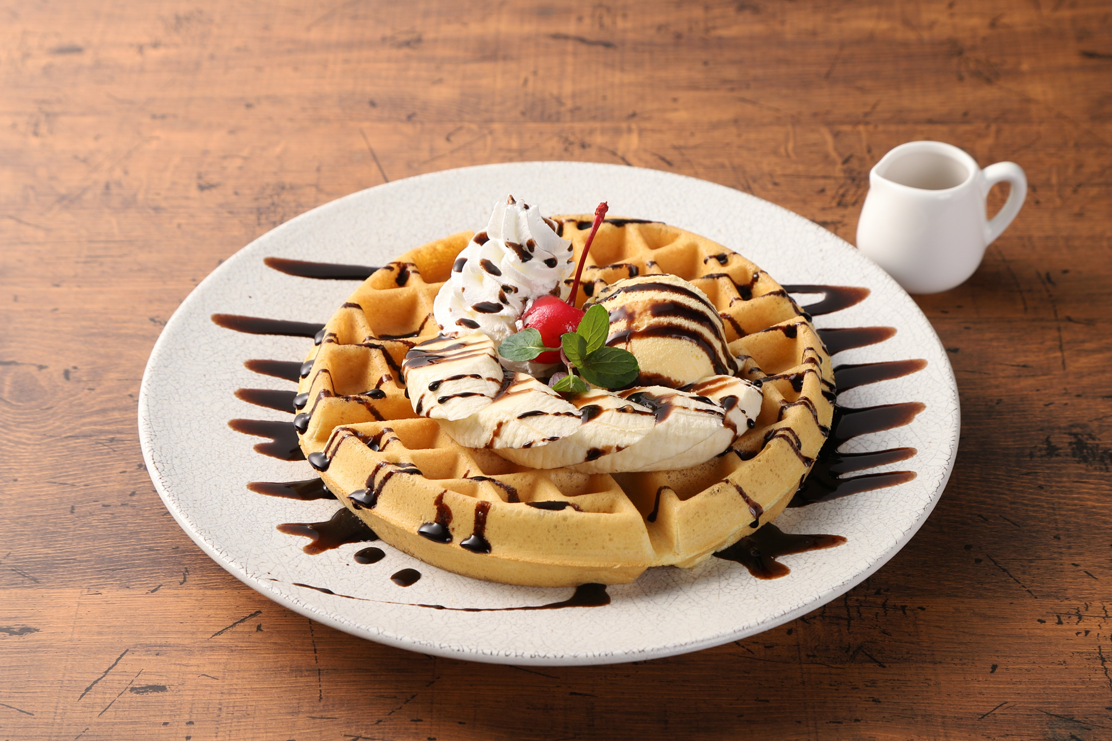 ランチタイム　焼きたてワッフルチョコバナナ