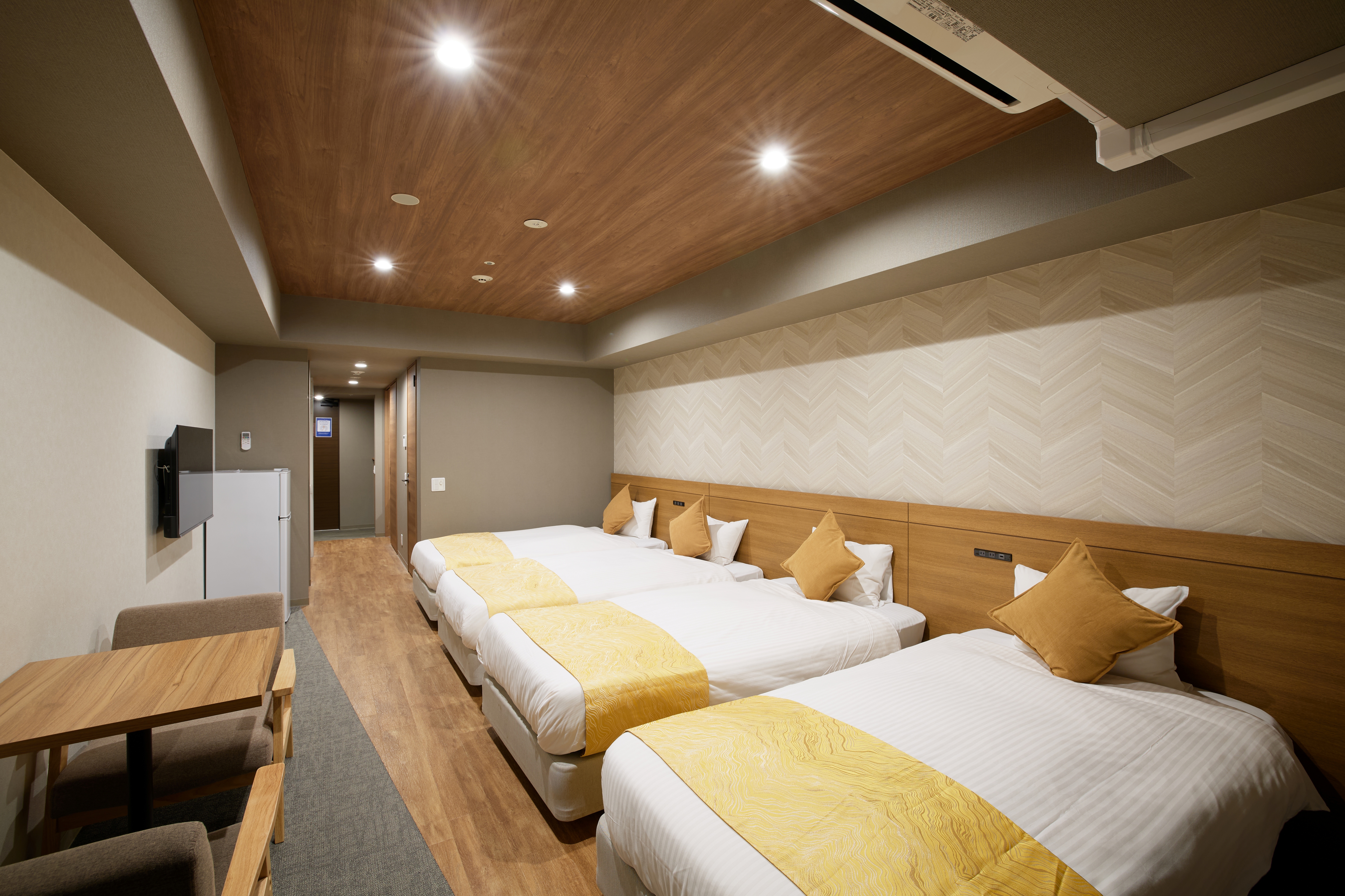 【ファミリールーム】シングルベッド４台のお部屋★ファミリーやグループ利用にオススメ！