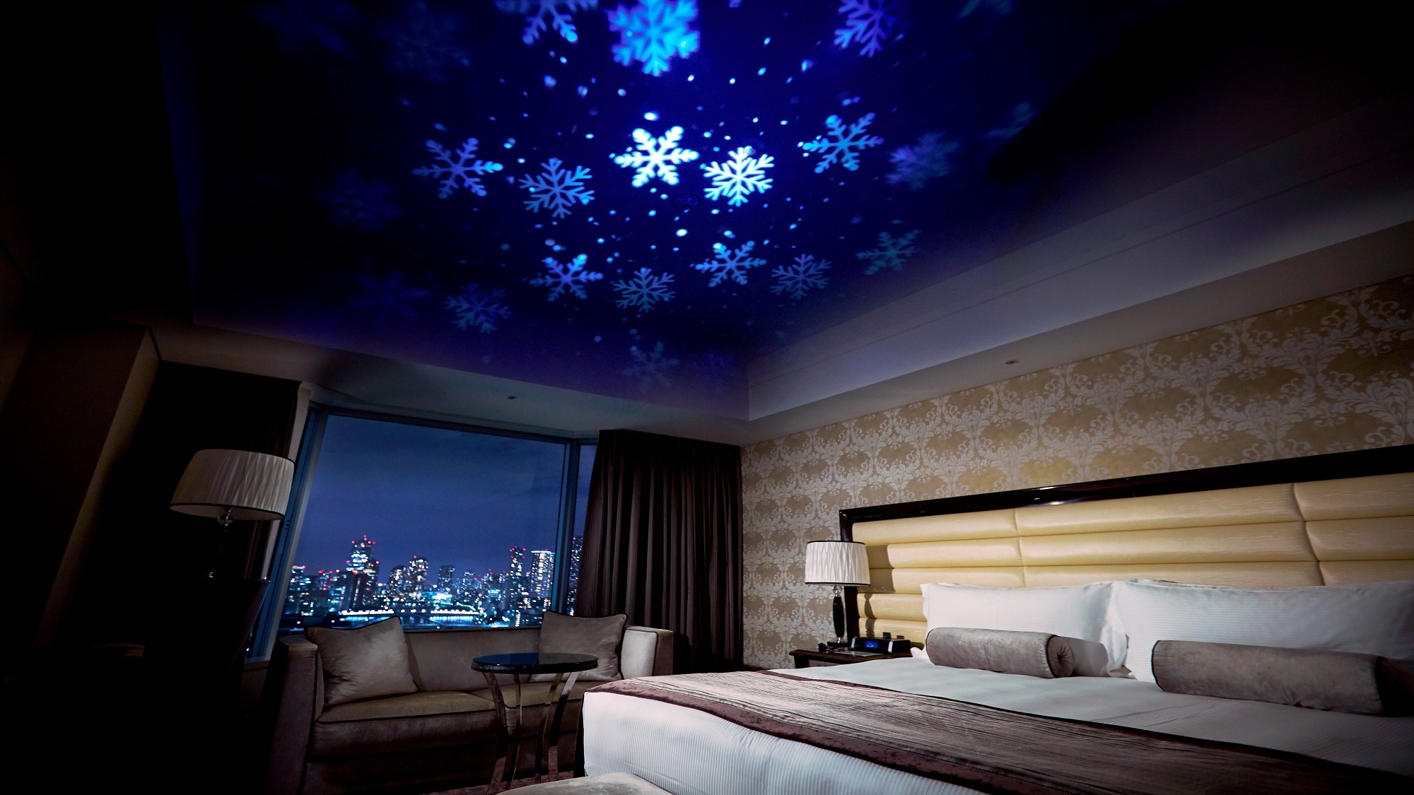 スノーホワイトルーム