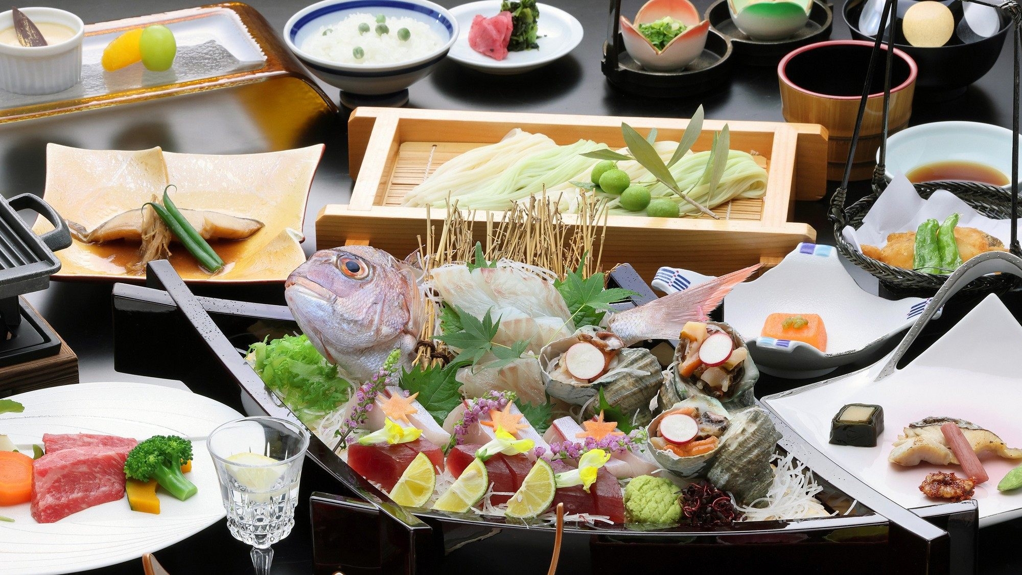 2026/4/1〜【基本和会席】姿造り付き四種盛り合わせ×国産牛鉄板焼き×島の名物手延素麺など