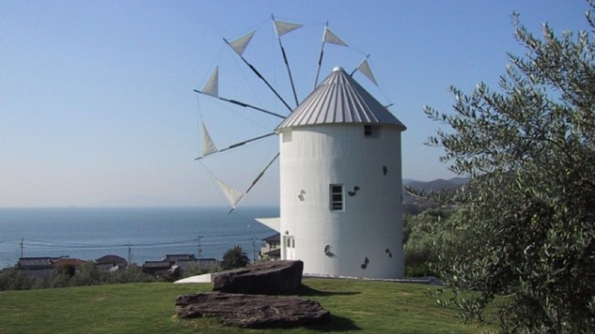 ｢オリーブ公園」のギリシャ風車