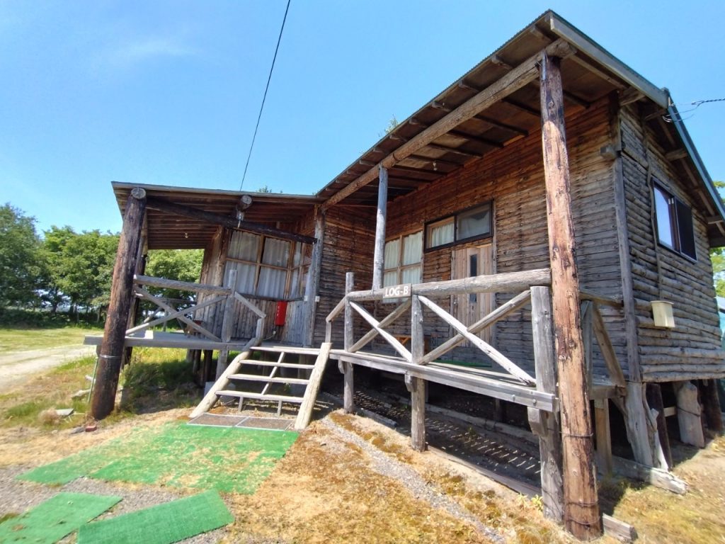 2人用貸しコテージB『 log B』　車横付け可