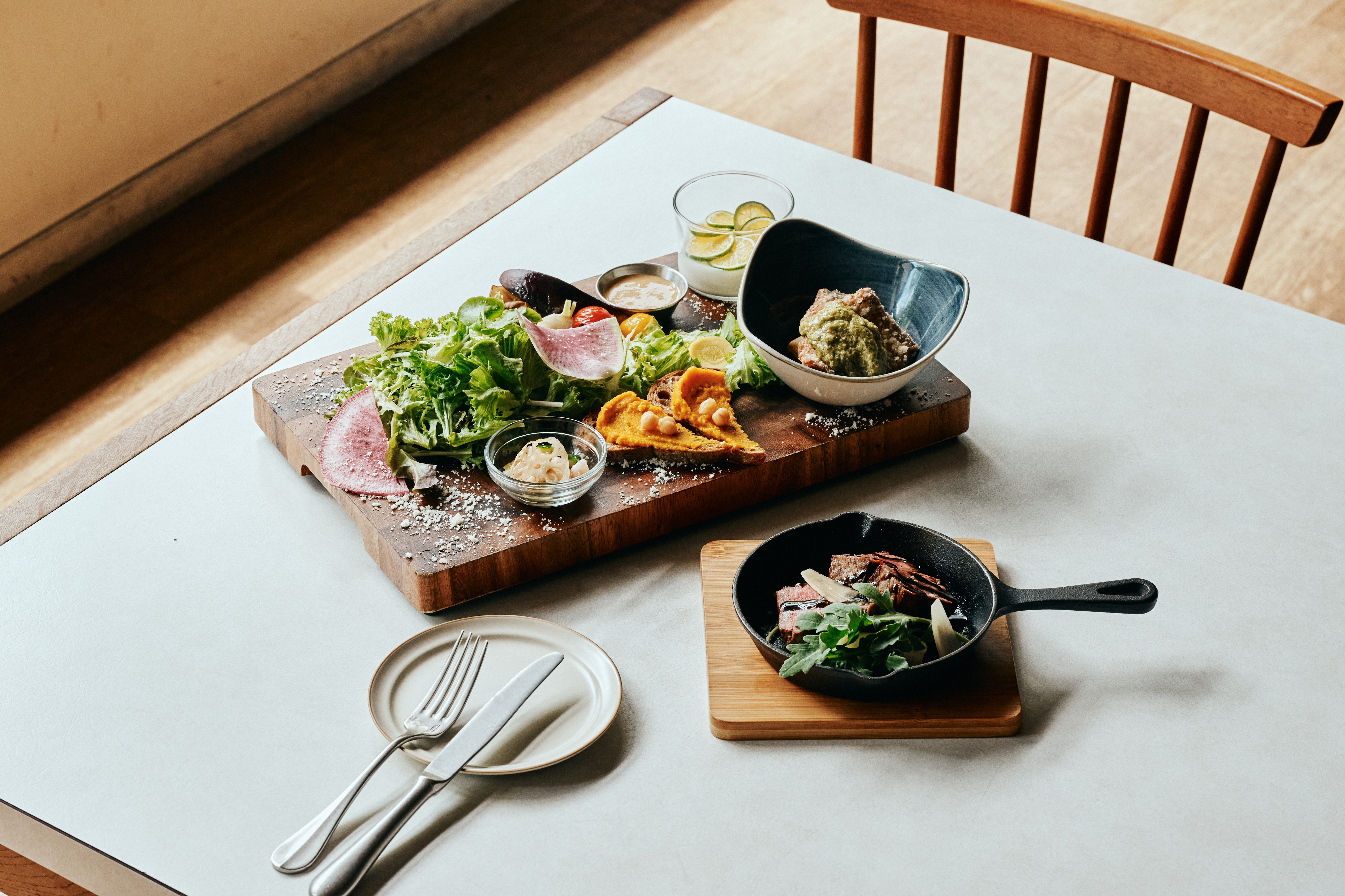 2025_DinnerPlate_4800