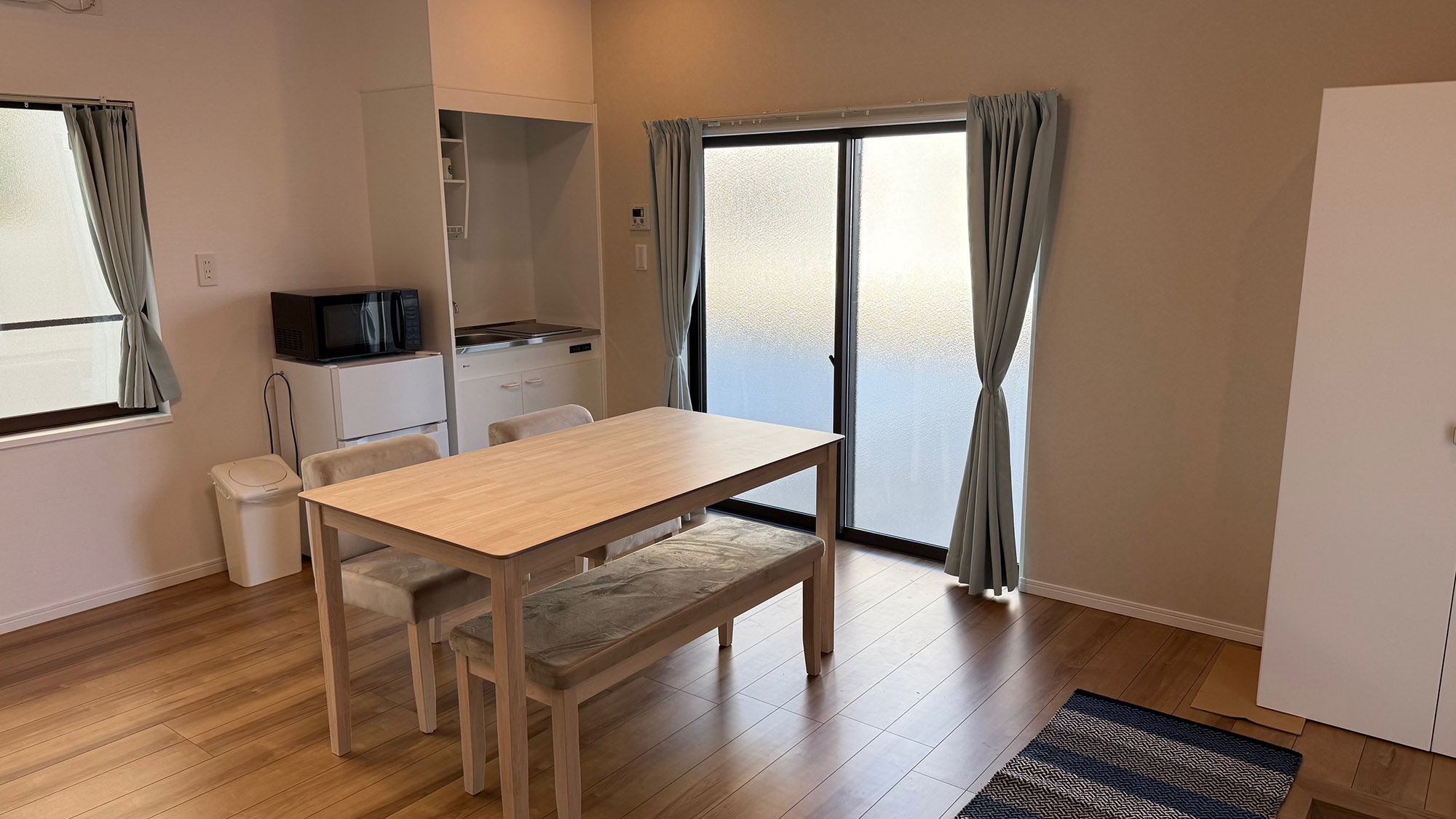 ・【本館100】電子レンジ・ミニキッチン完備。快適に滞在していただけます