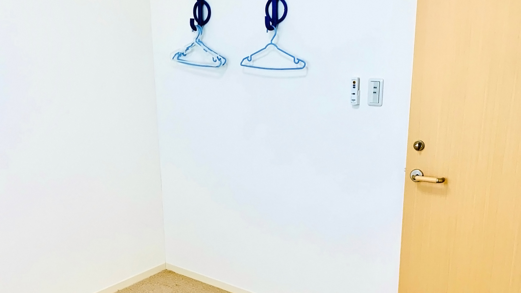 ・【新館202】定員2名のコンパクトなお部屋。おひとり様やカップルのお泊りにぴったり