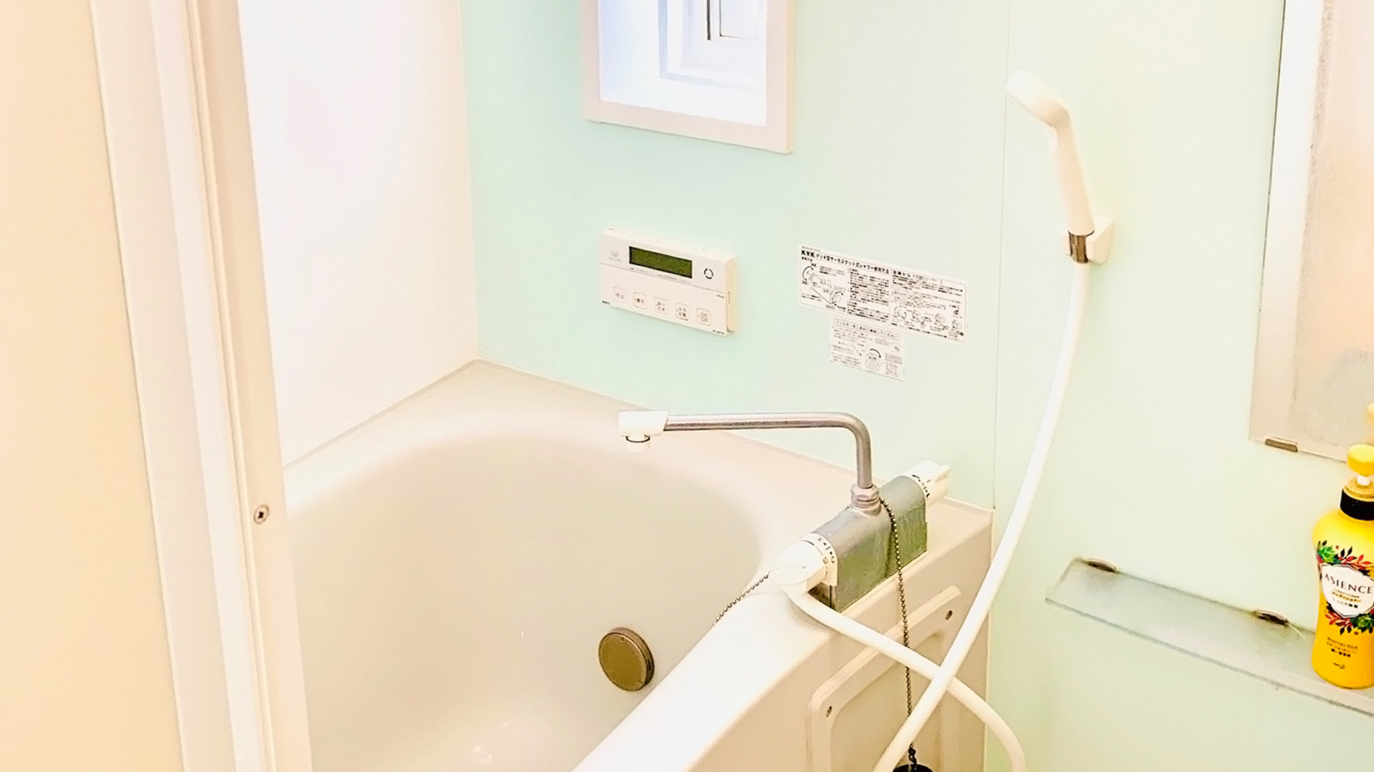 ・【新館２F／お風呂】お風呂にシャンプー、コンディショナー、ボディソープを完備しております