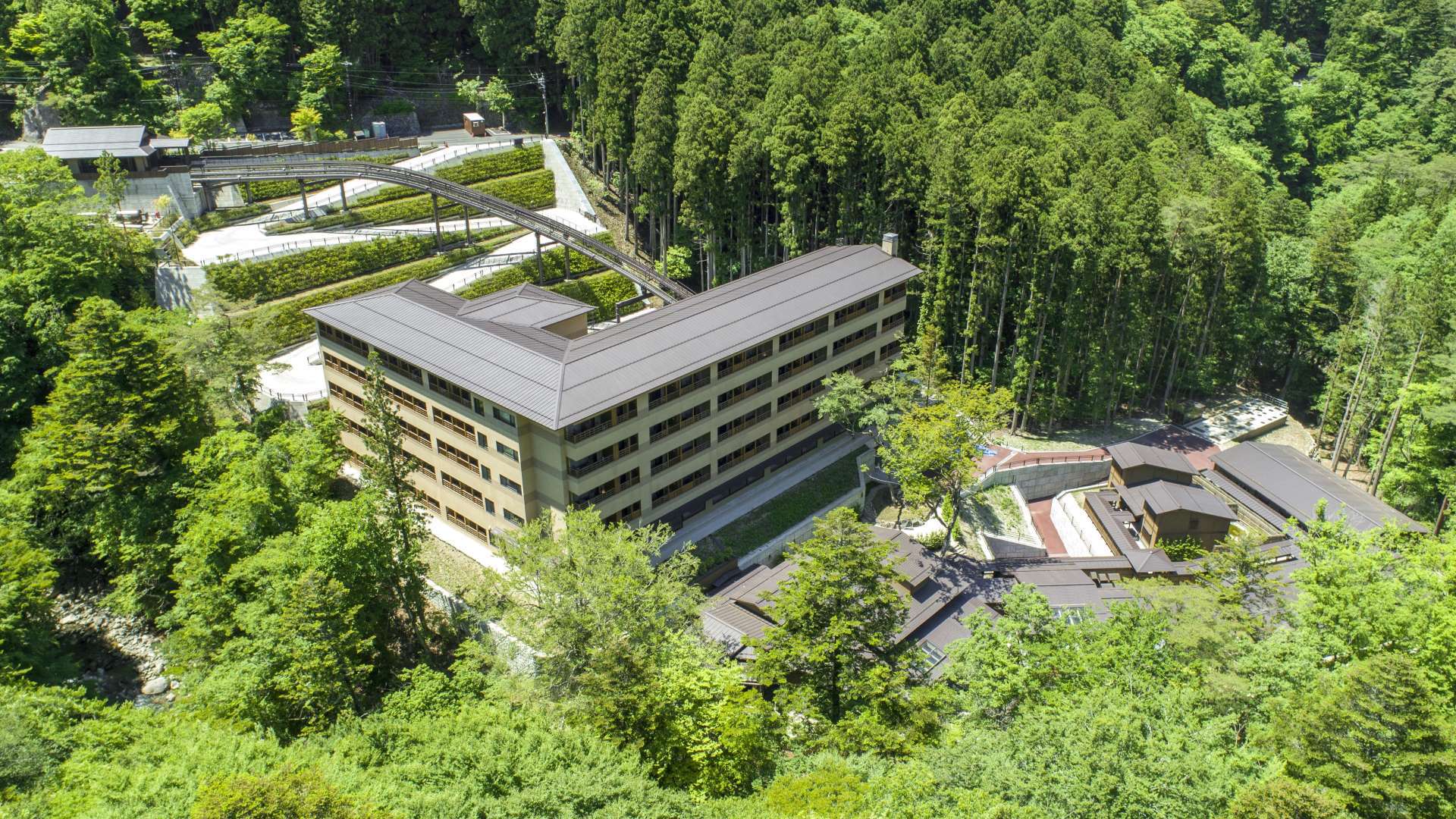 【ひとり旅応援】夕食時ワンドリンク付＜２食付＞湯めぐり／IN14時OUT10時・夕食17時30分