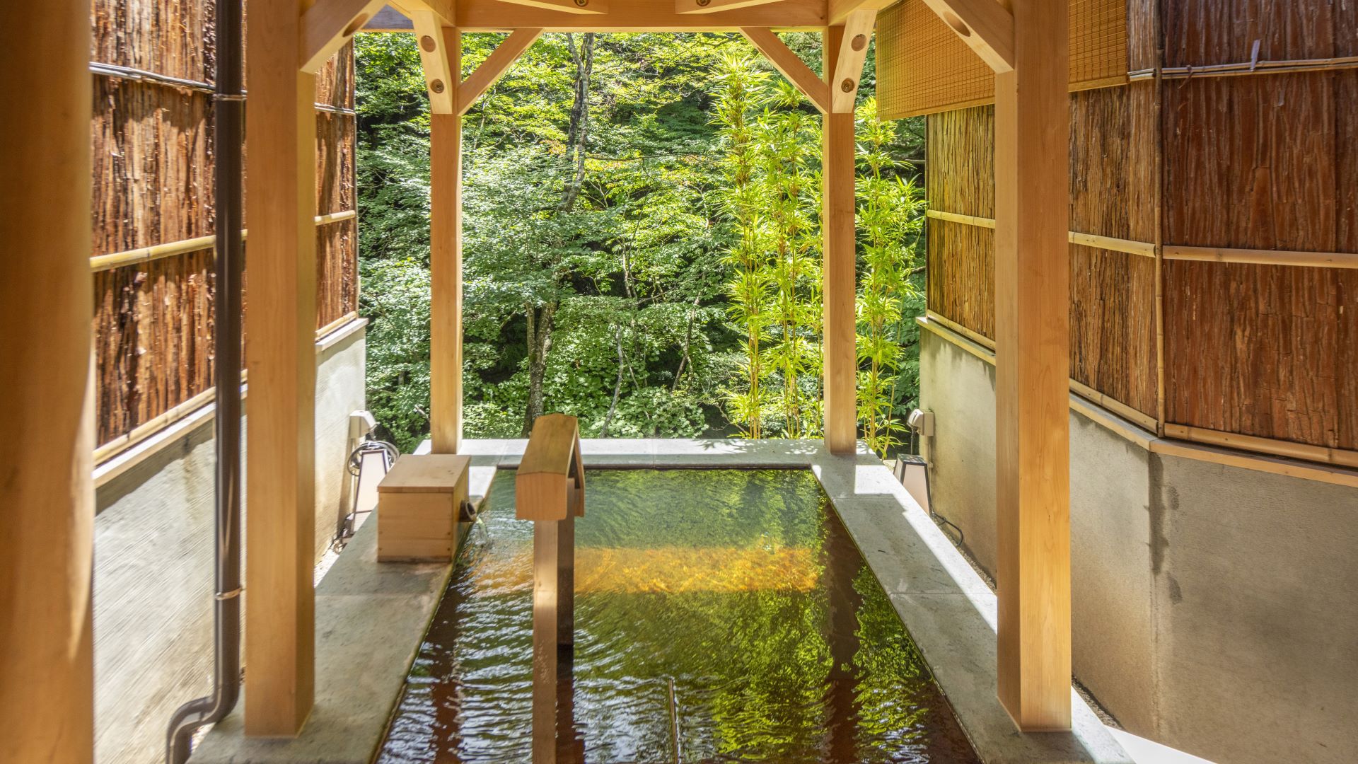 【ひとり旅応援】夕食時ワンドリンク付＜２食付＞湯めぐり／IN14時OUT10時・夕食17時30分