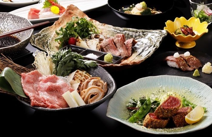 ご夕食例：能登牛コース