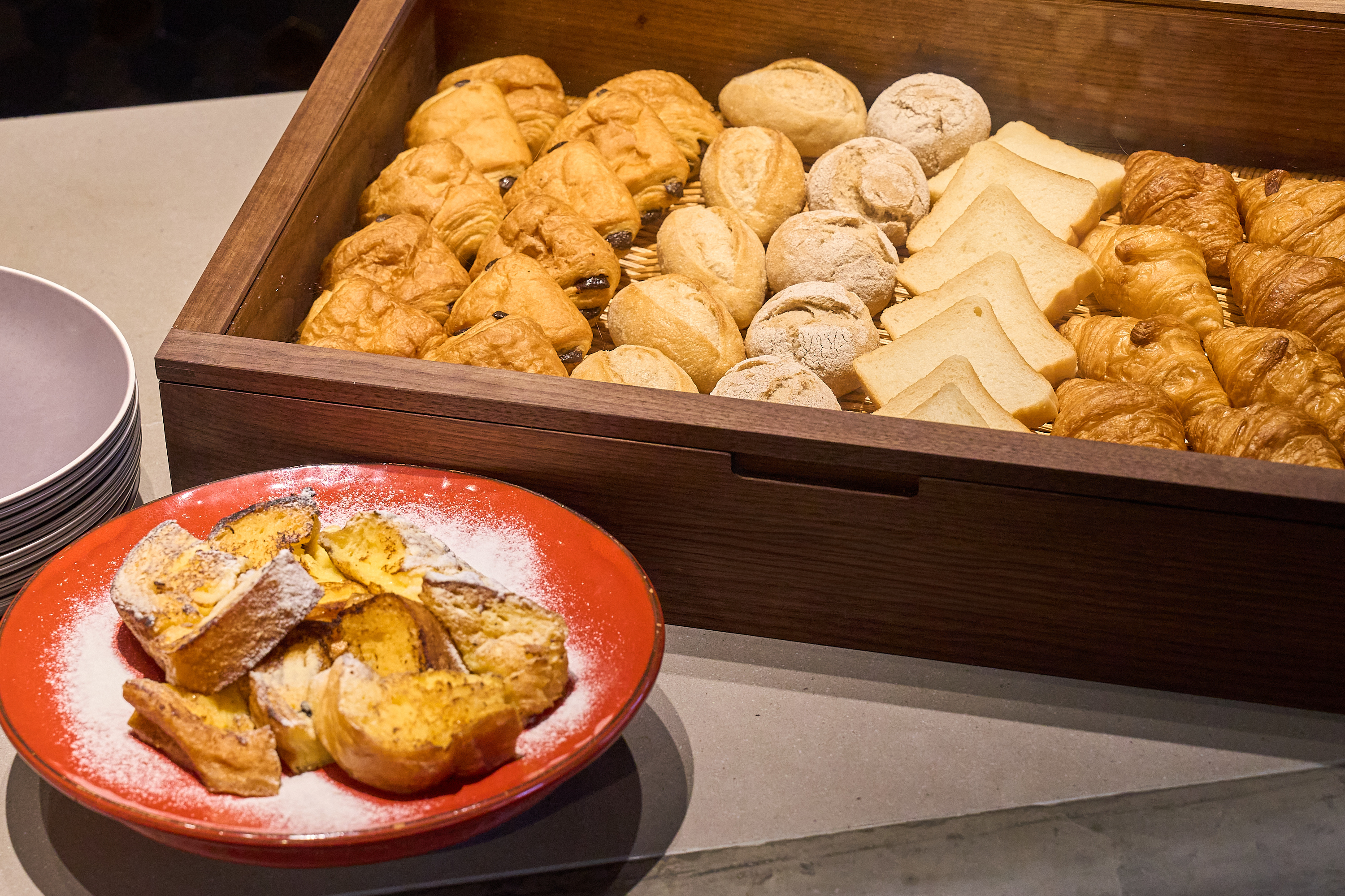 ◆ビュッフェ　パン