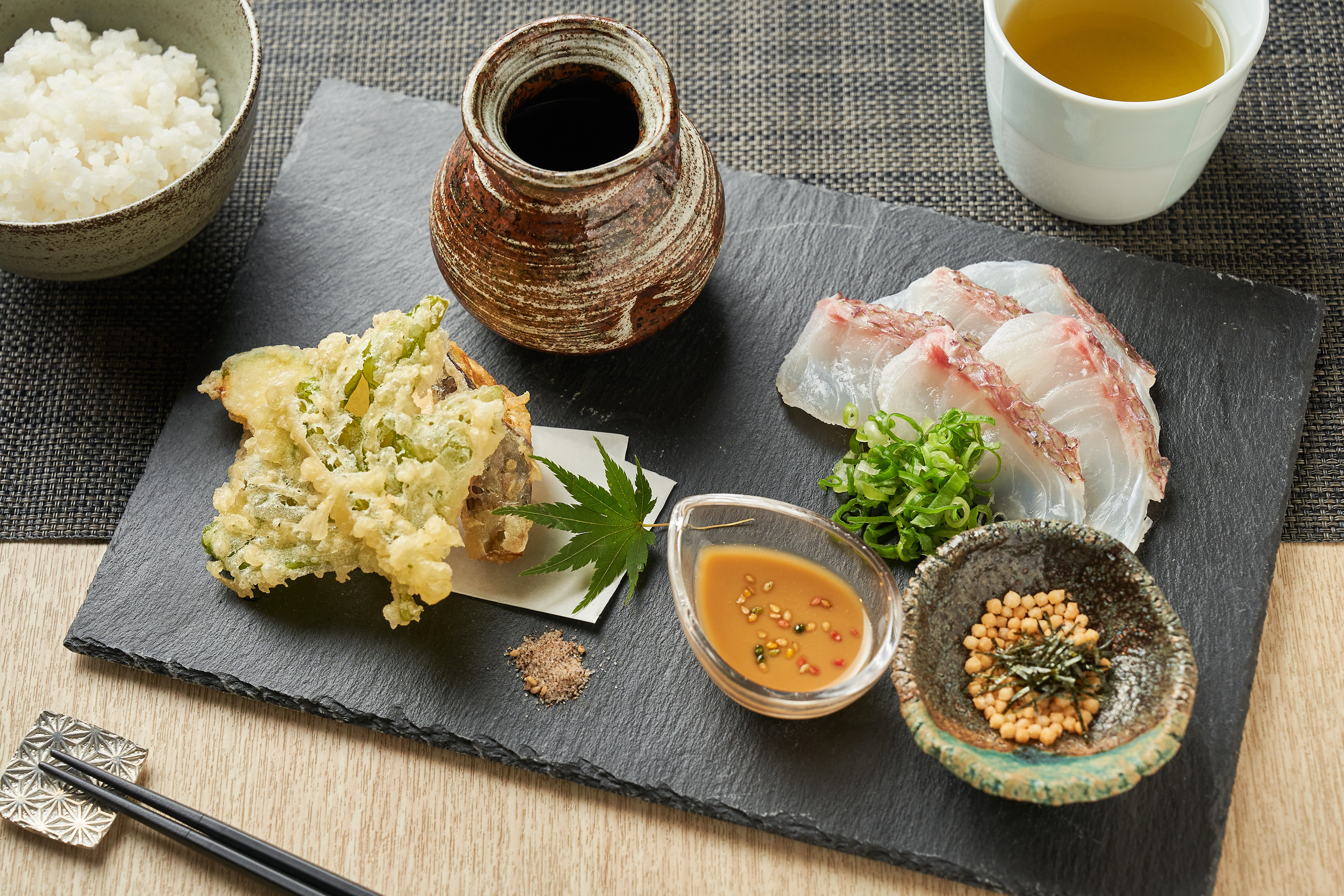 ◆真鯛の胡麻茶漬け ～お野菜の天麩羅と共に～