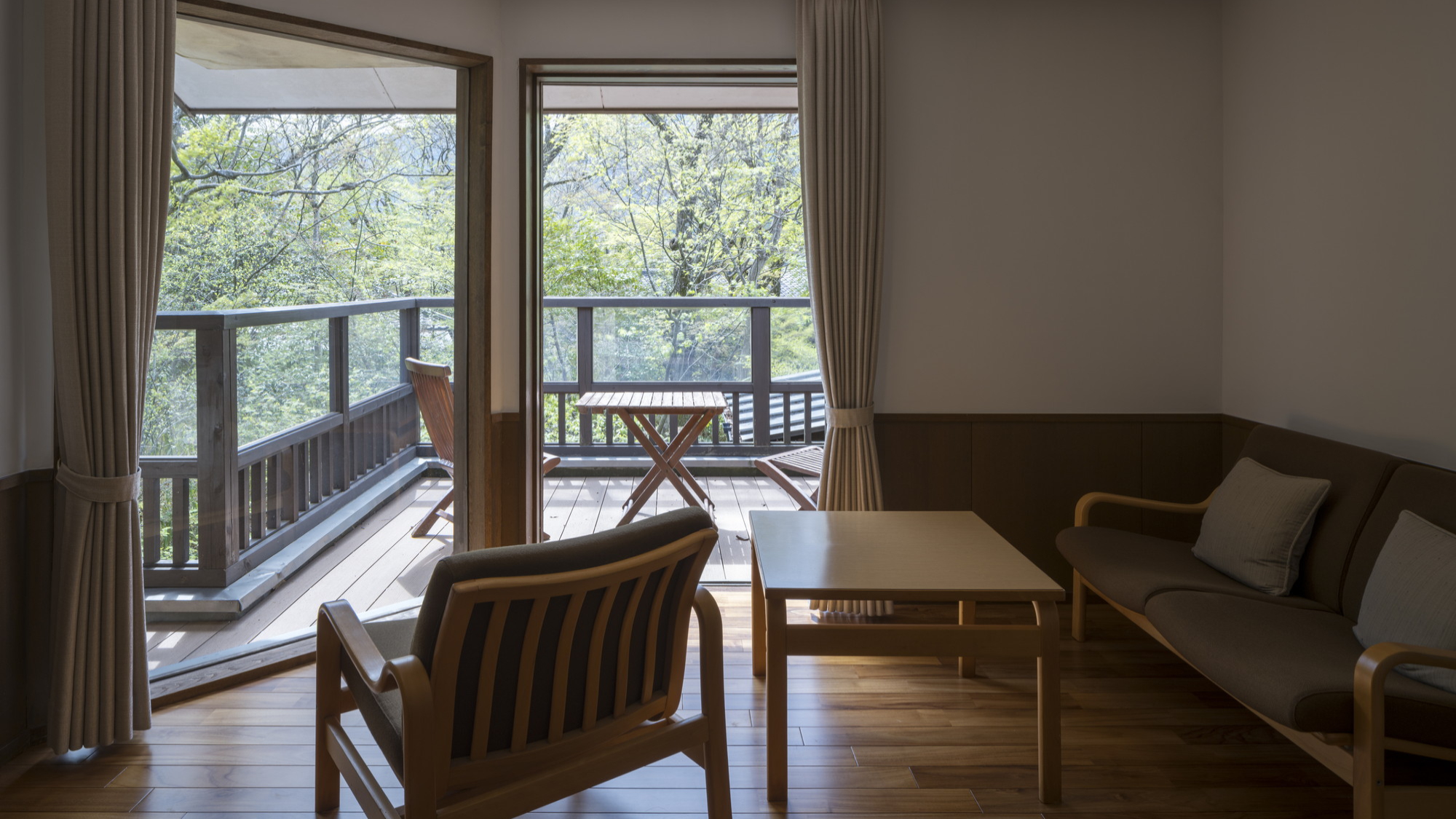 温泉内湯・テラス付 和洋室「桑」／2F