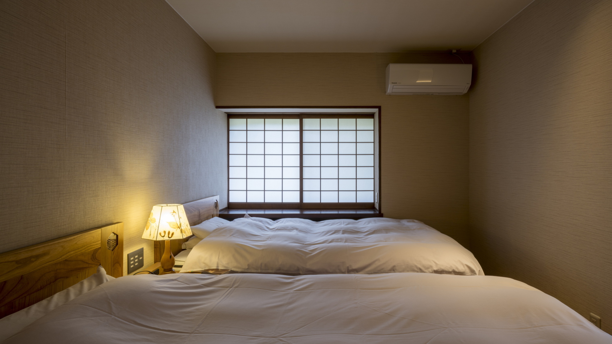 離れ｜温泉内湯・中庭テラス付 洋室「すはう」