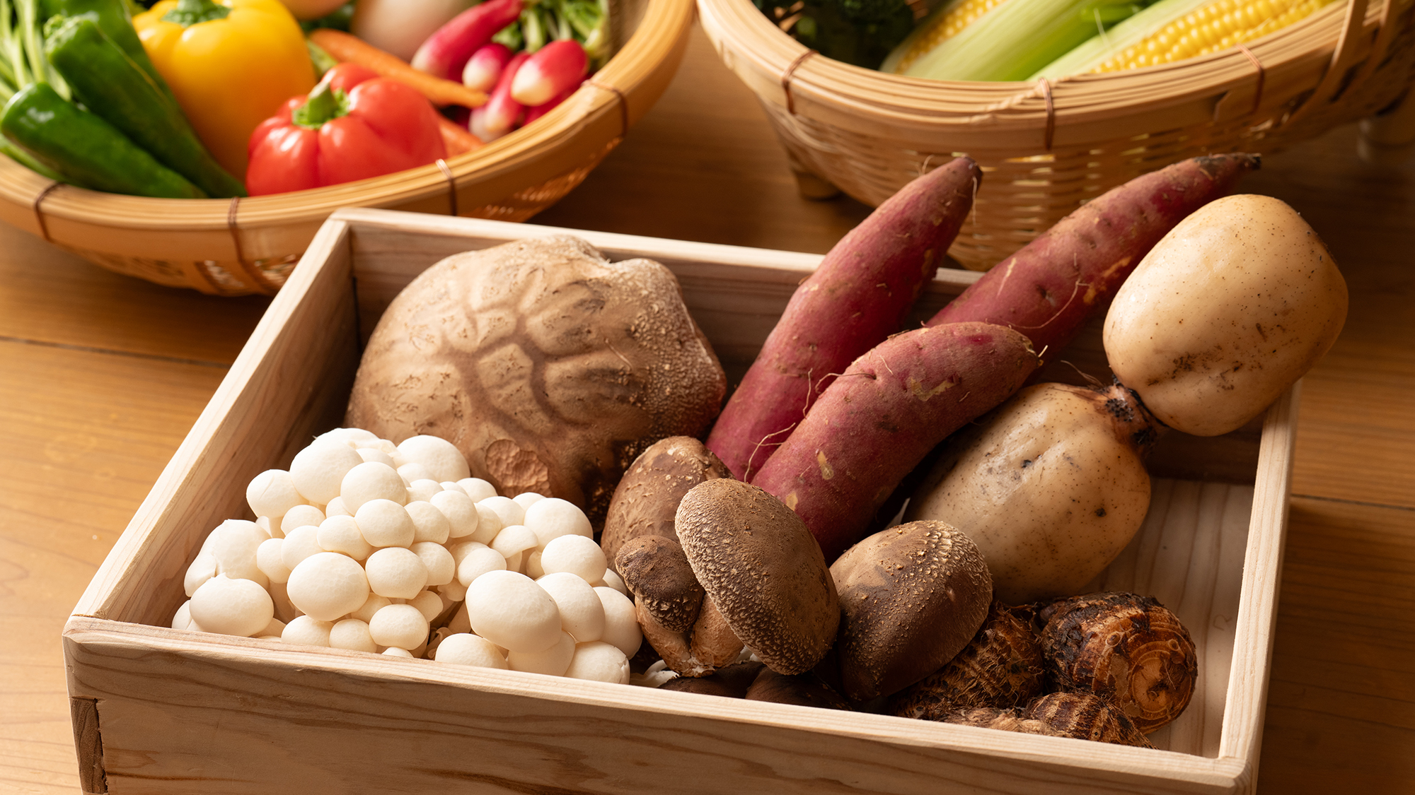 【旬菜イメージ】秋はお芋や茸など、秋らしさを感じる食材をご用意