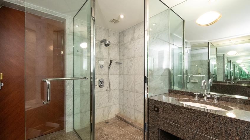 インペリアルスイートルーム　132.0㎡　〈バスルーム〉