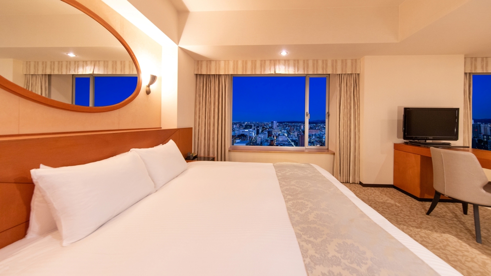 ジュニアスイートルーム（大分側・夜の景色）