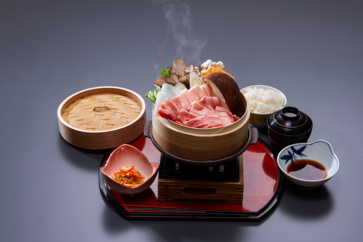 奥出雲ポークセイロ蒸し定食