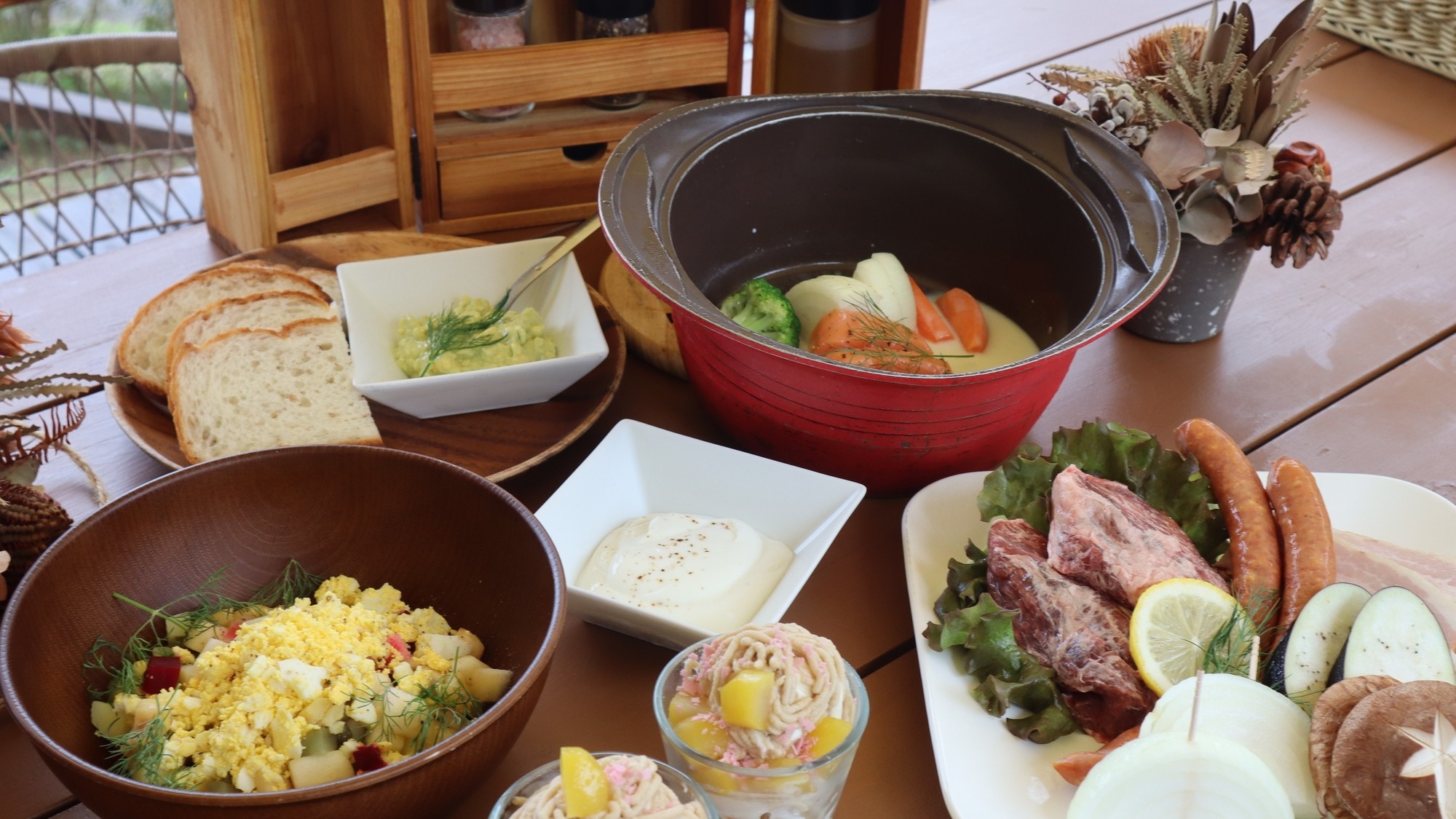 【秋限定10％OFF・BBQコース】焚き火と星空に癒される、森のご褒美ステイ！｜夕朝食付