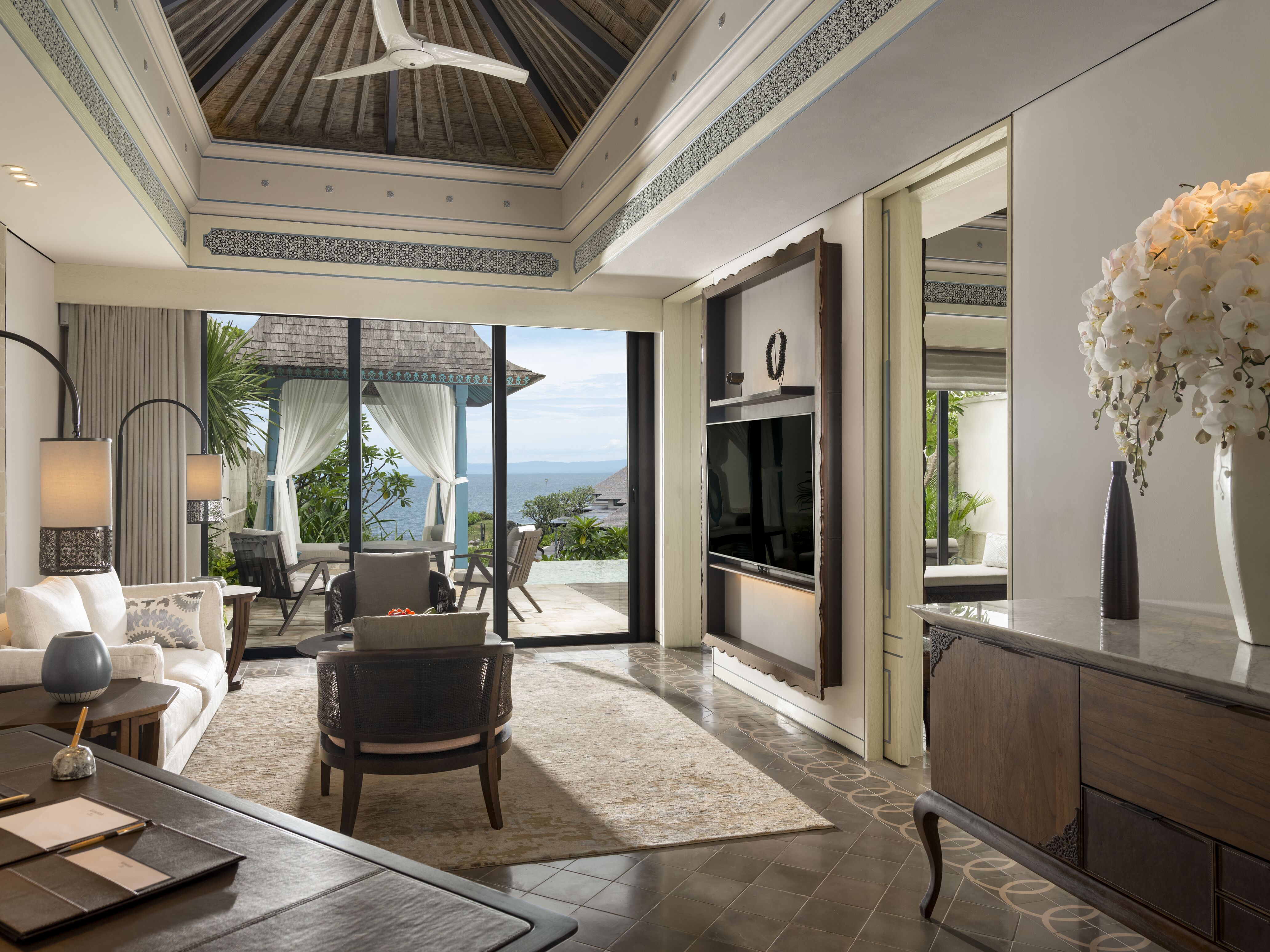 Panoramic Ocean Villa - Living Room
