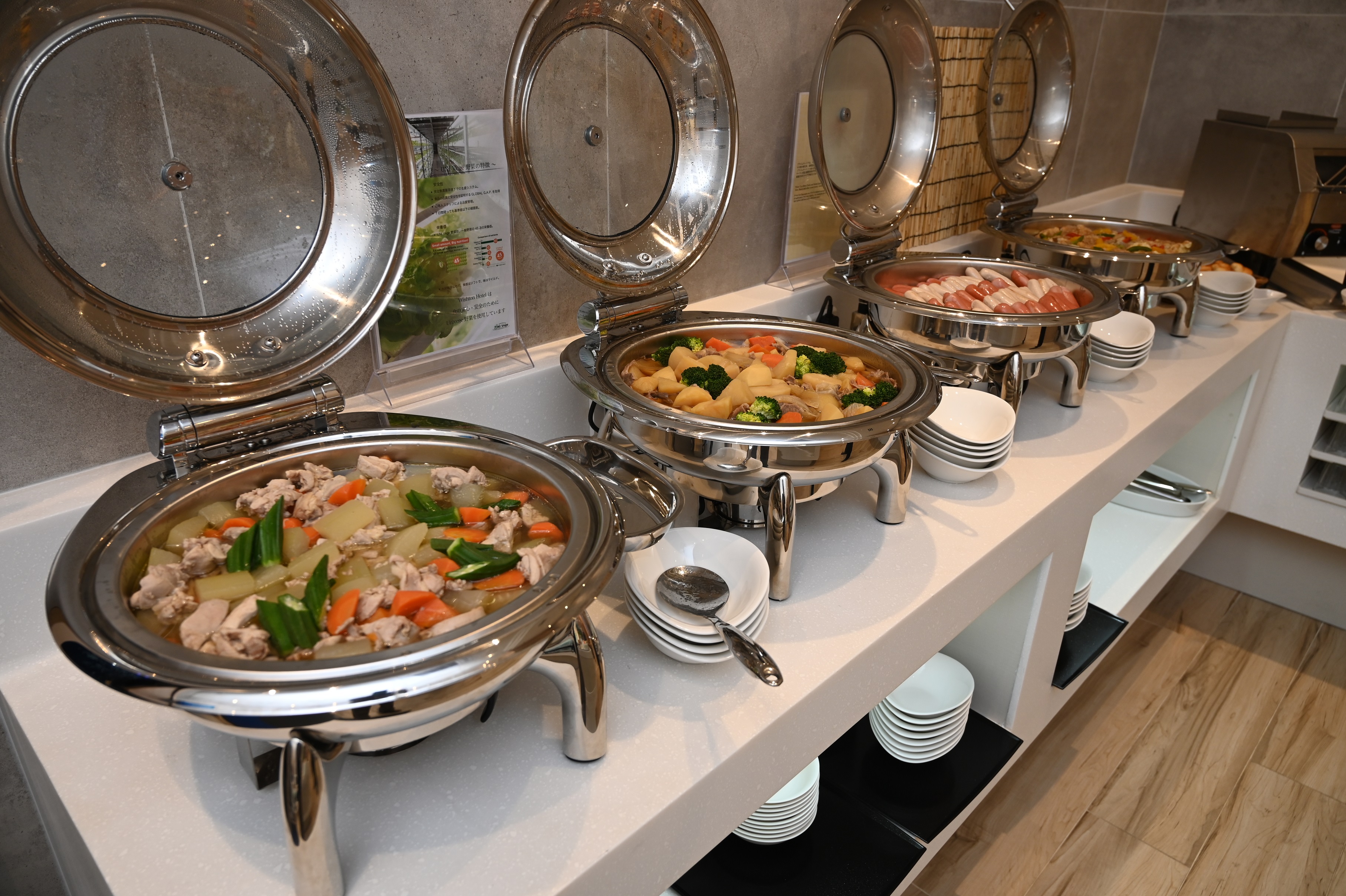 朝食バイキング