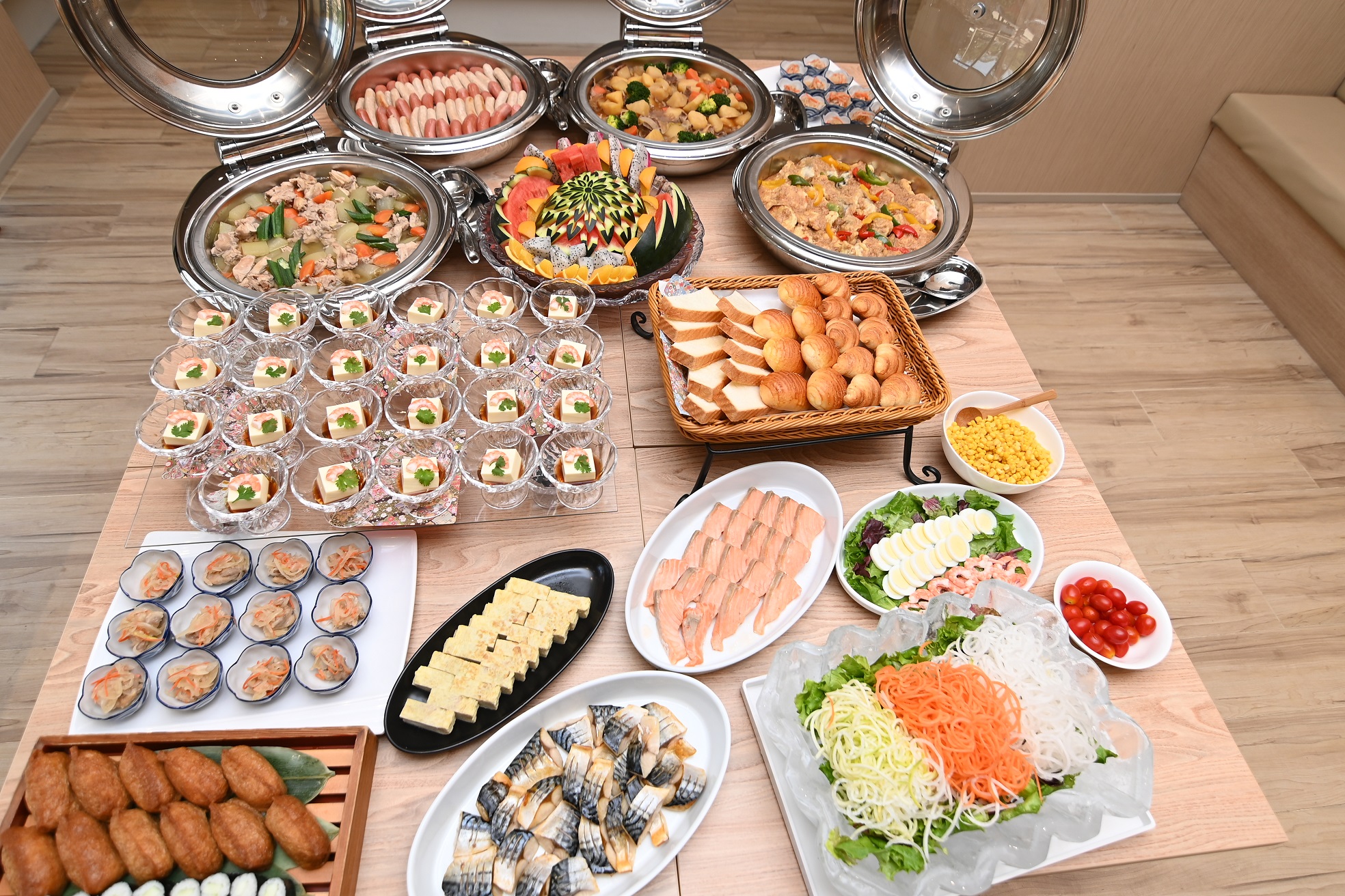 朝食バイキング