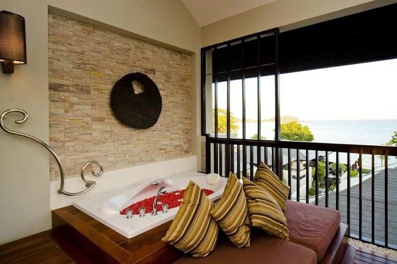 サリラヤスイートジャグジーシービュー