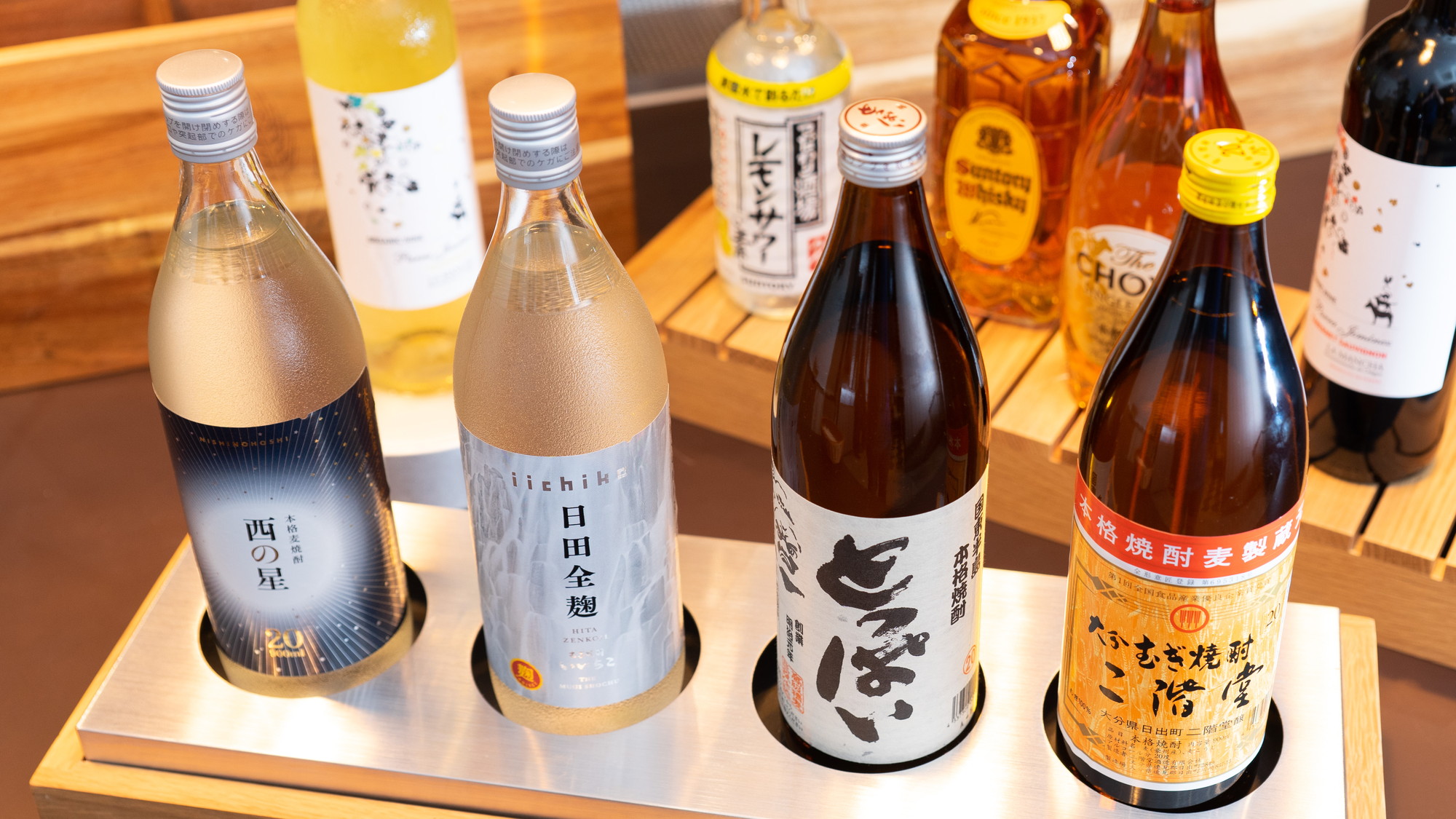 種類豊富な無料のウェルカムバー※お酒の種類は変更となる場合がございます