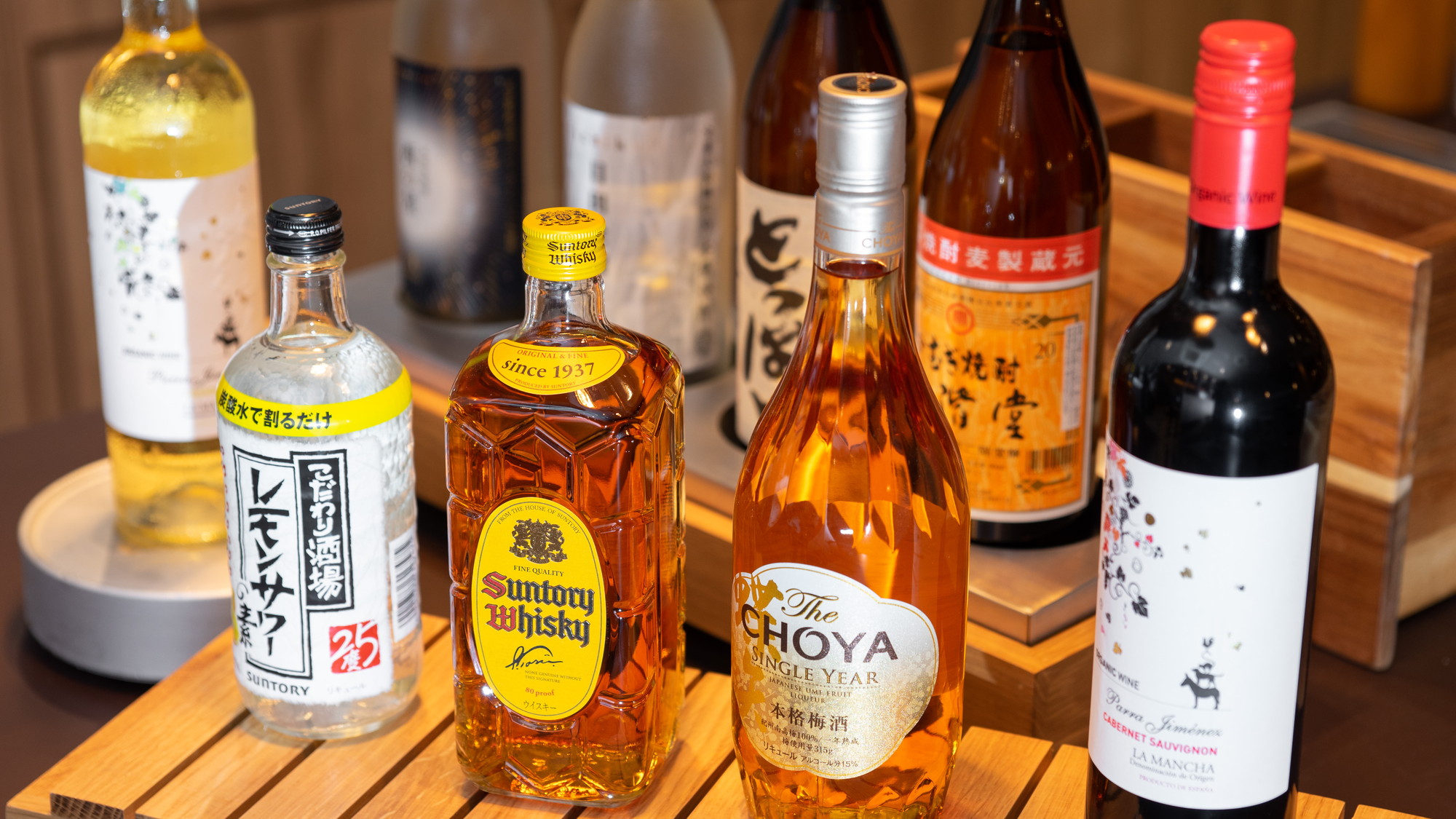 ワインや焼酎、コーヒー等をラウンジでゆったりと楽しめる無料ウェルカムバー