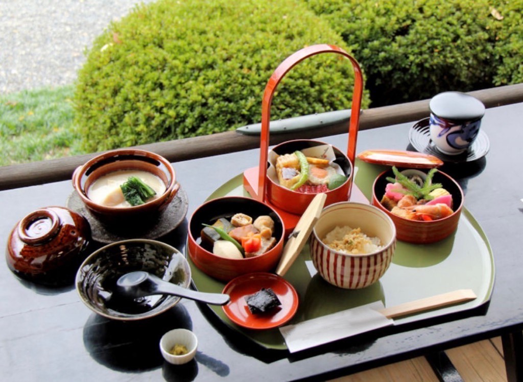 石塀小路夢庵 Ishibekoji MUAN(レストラン・食事)