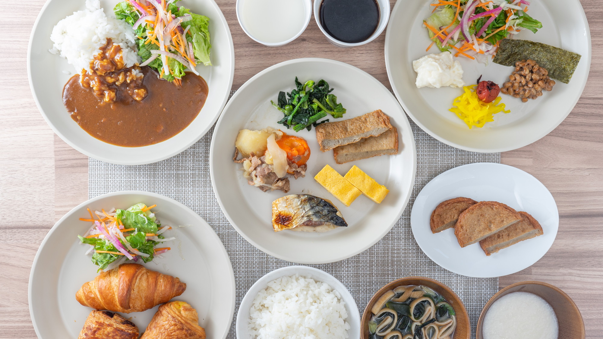 食べ残しゼロを目指して、追加の補充は少しずつ丁寧にご提供しております