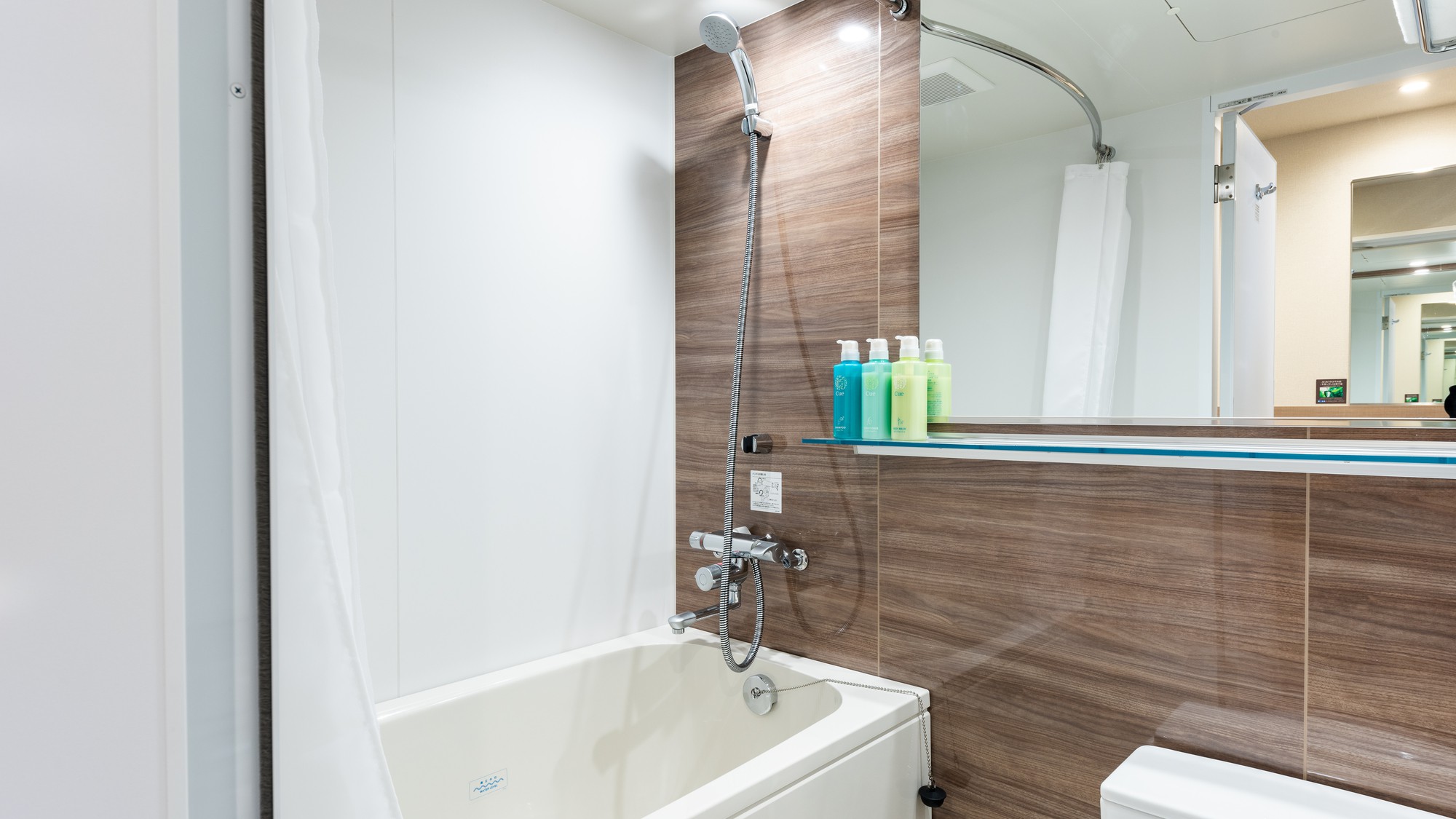 セミダブルルーム（バスタブ付き）・バスルーム　※イメージ