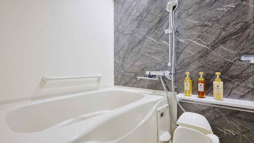 バスタブ付きバスルーム