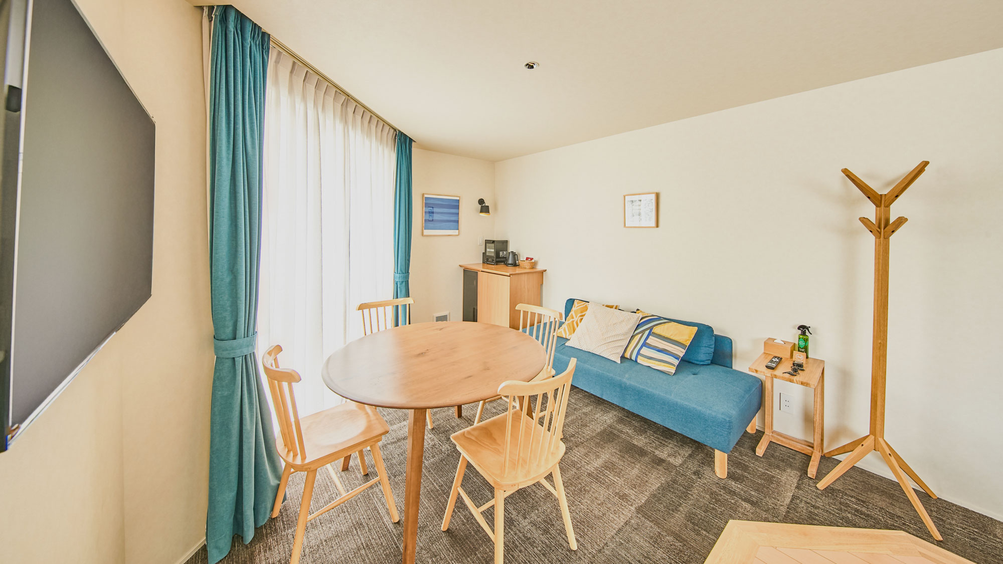 デニムツインスイートルームB｜リビング