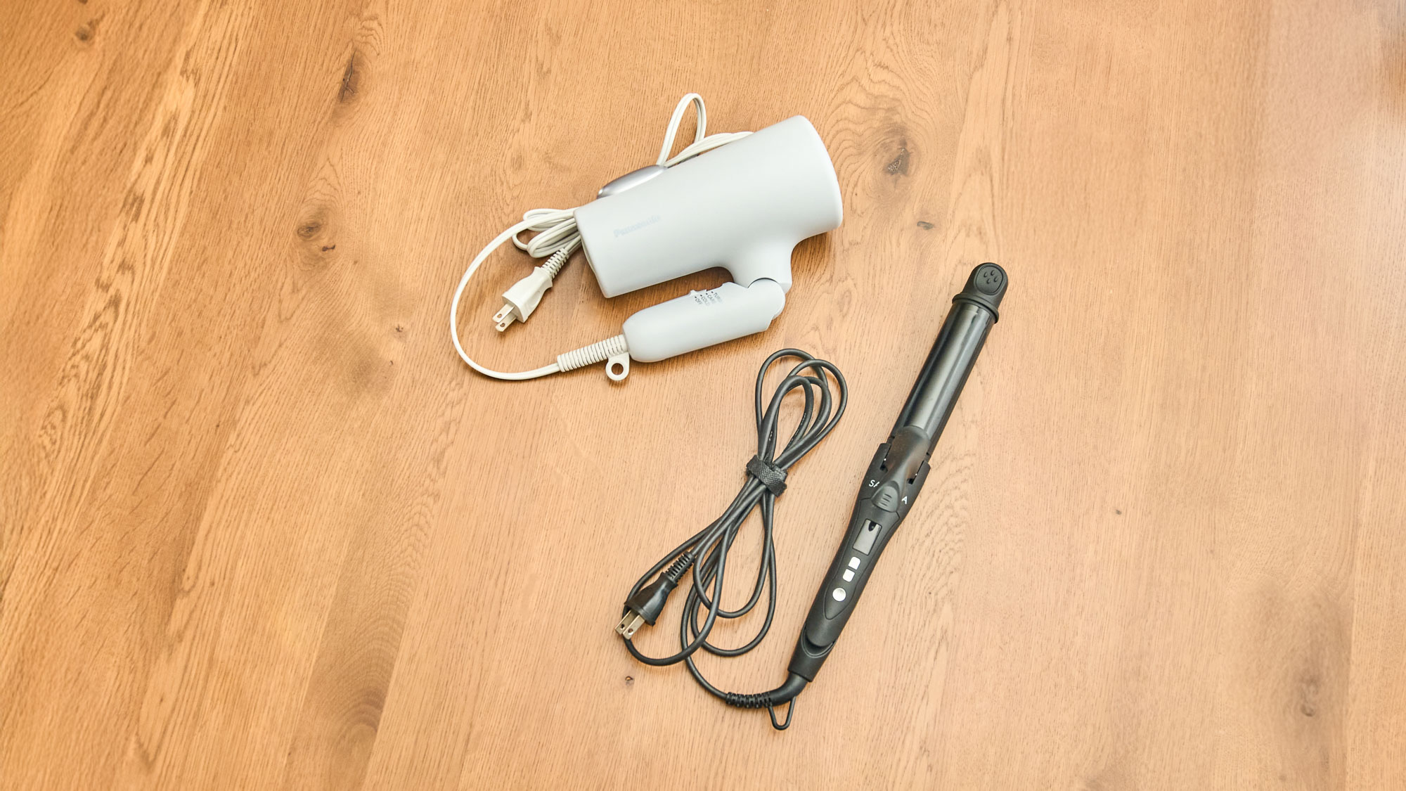 【部屋備品】ドライヤー・ヘアアイロン