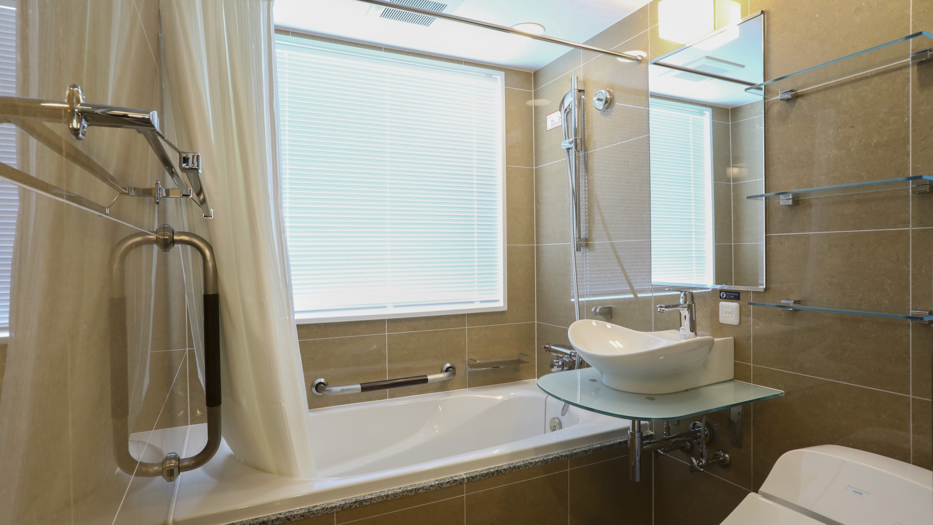 スーペリアツインルーム　入口に段差はございません。