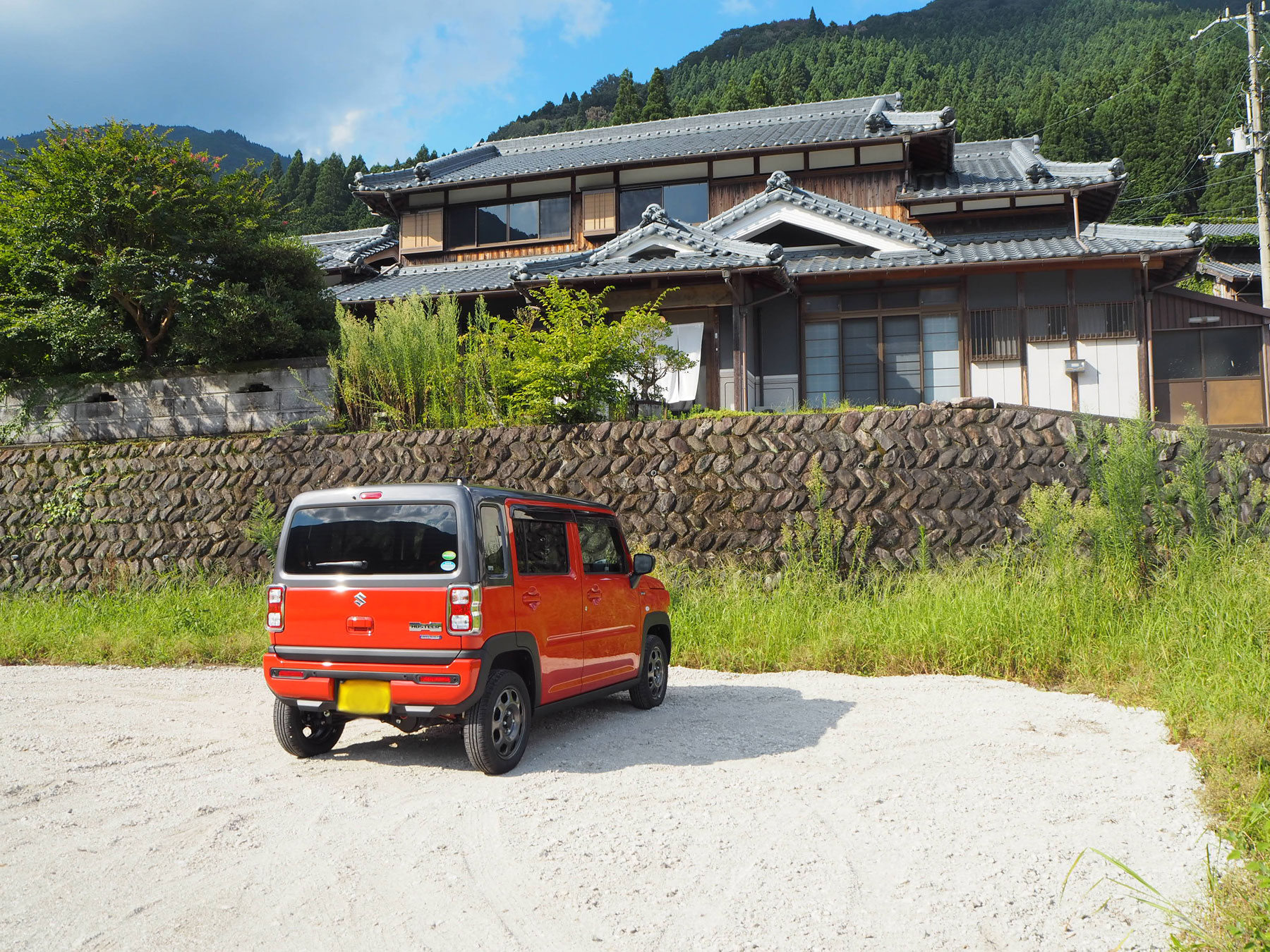 広い無料駐車場