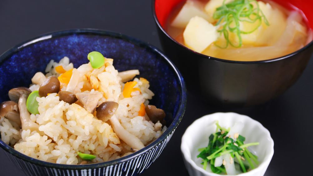 【夏・シェフにおまかせコース】淡路島産の季節の食材で彩る和洋創作コース【二食付】