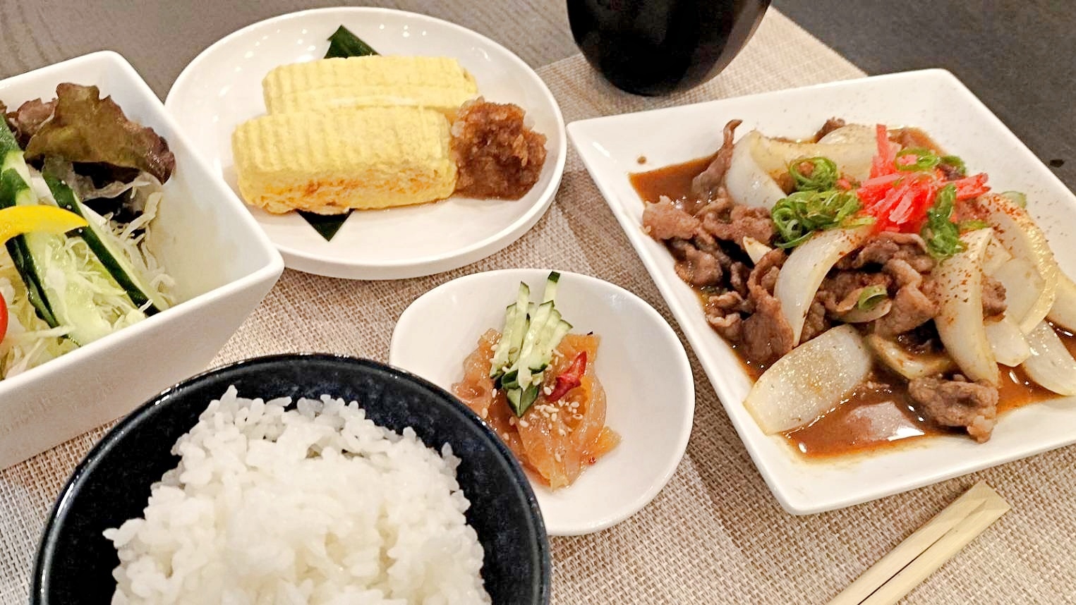 【夕食のみ】当日仕入れの新鮮食材でご用意！シェフおまかせ日替わり夕食セット連泊プラン＜朝食なし＞