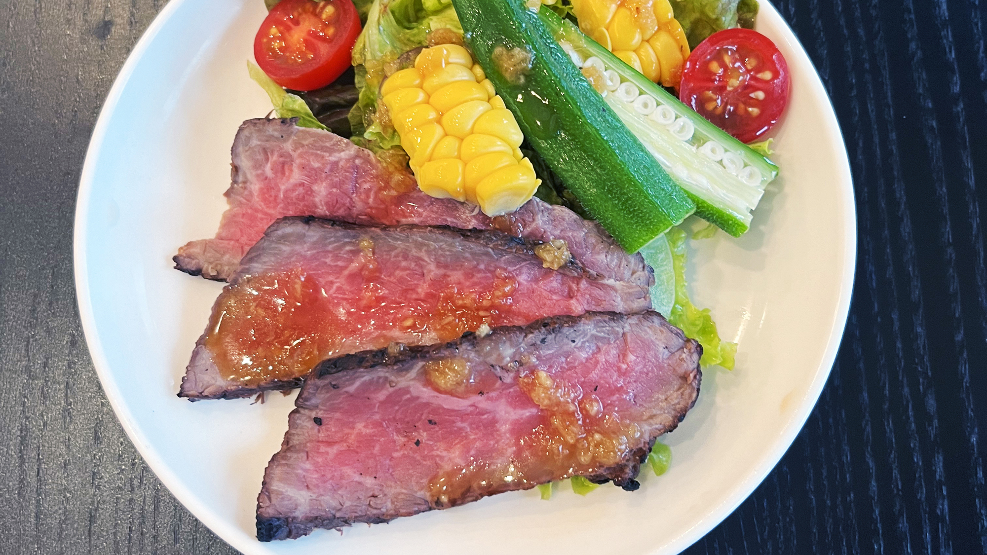 【シェフにおまかせコース】 ローストビーフ　季節の野菜添え