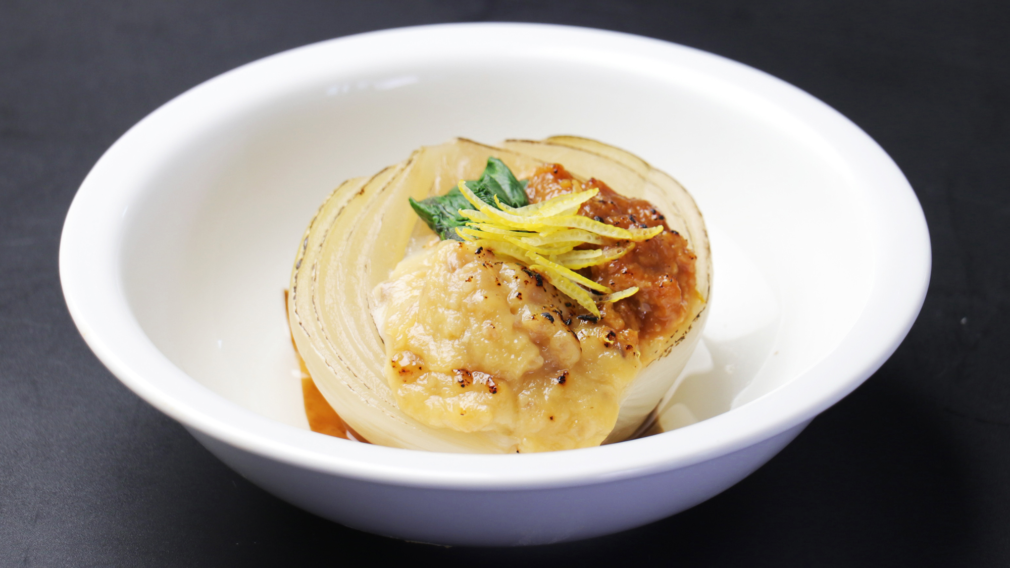 冬【シェフにおまかせプラン】 ふろふき玉ネギ 2種の味噌仕立て